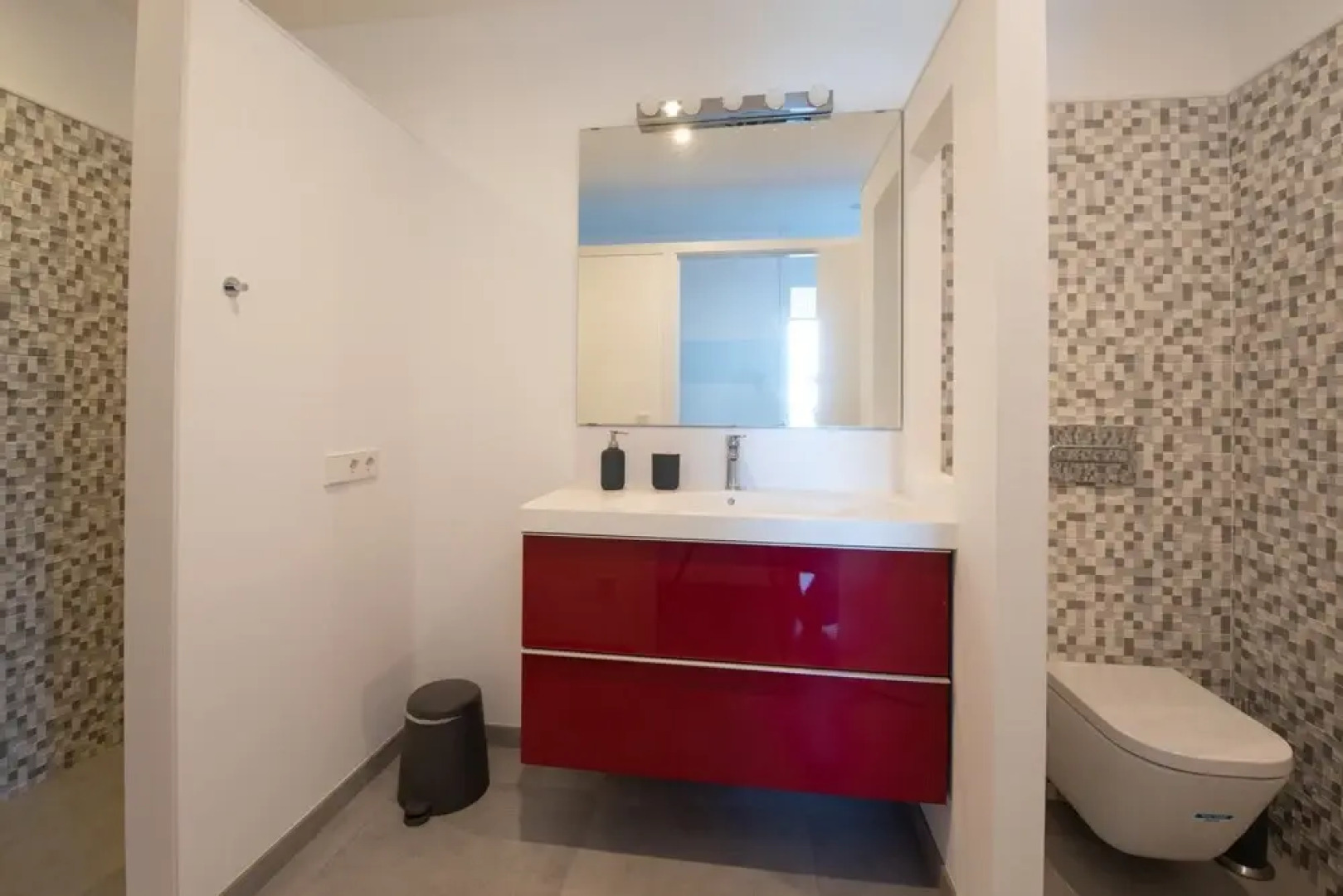 6 bedroom villa with sea views & pool in Sa Riera, Begur (H34)