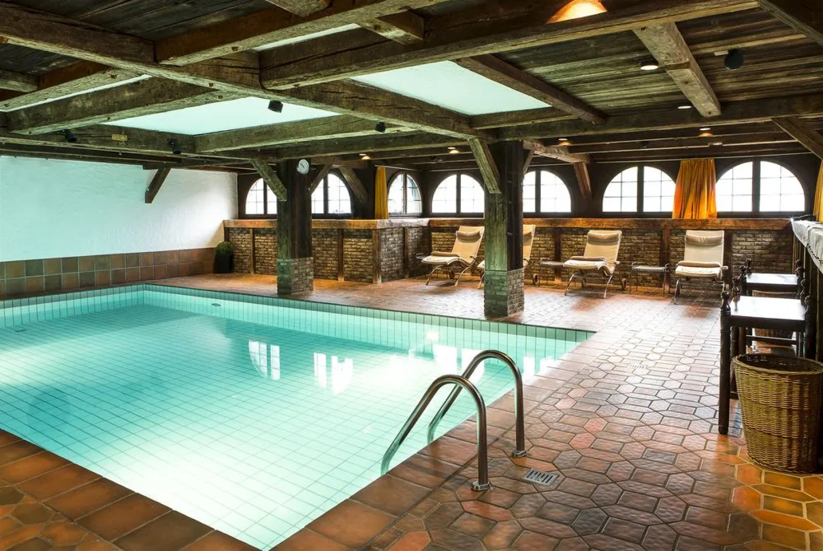 Swiss-Chalet Merlischachen - Historik Chalet-Hotel Lodge