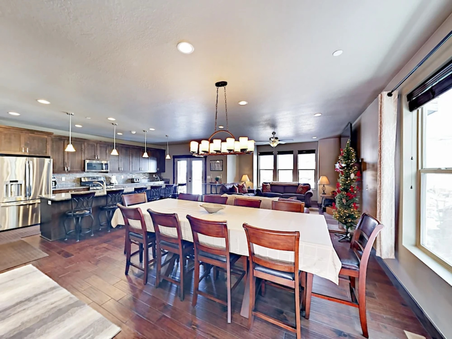 West Abigail - 4 Br Townhouse