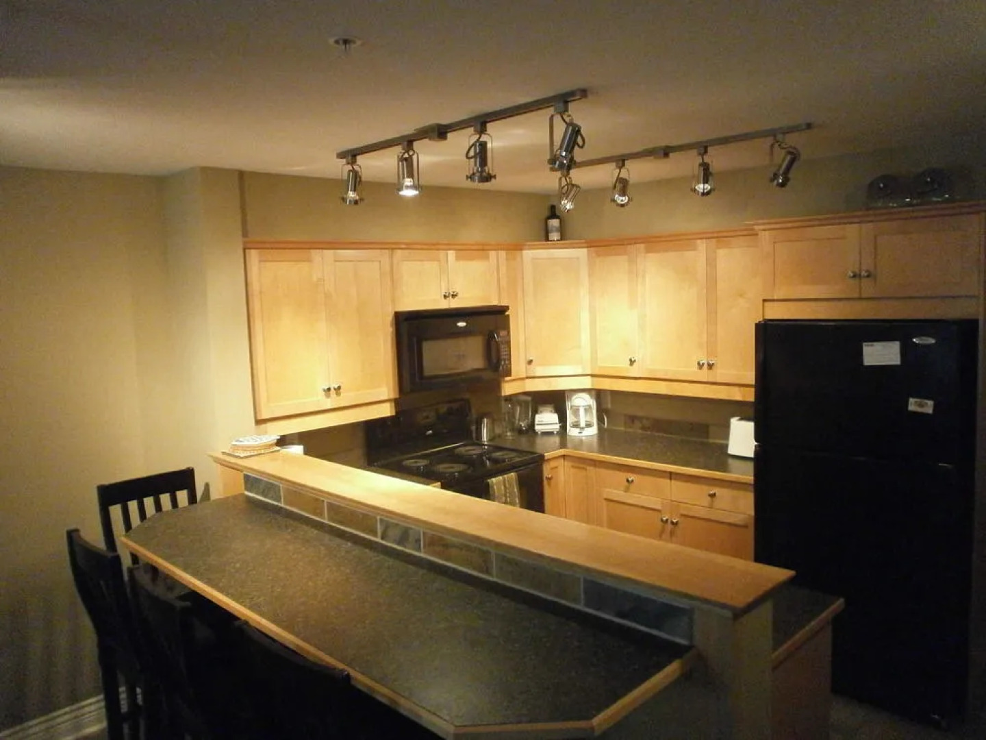 Kaslo Bay Condominium