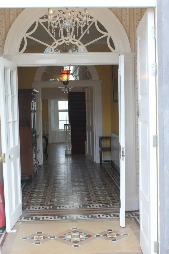 Woodville House