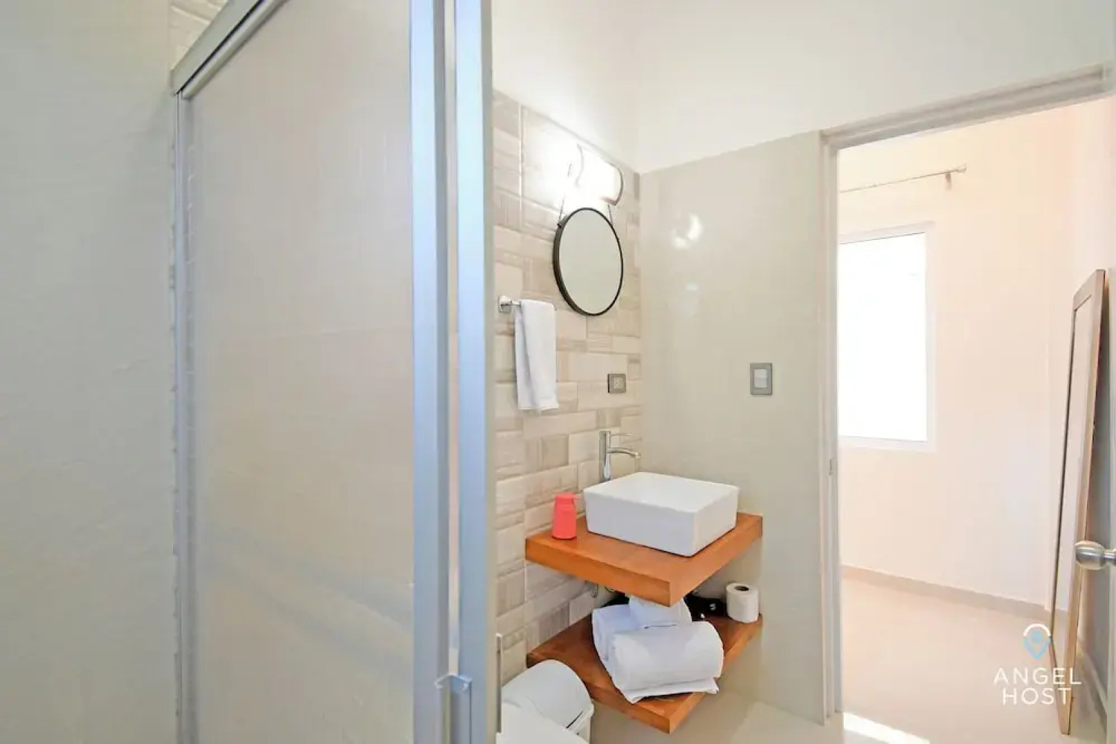 Downtown Rooms Pool & BBQ Near Hotspots