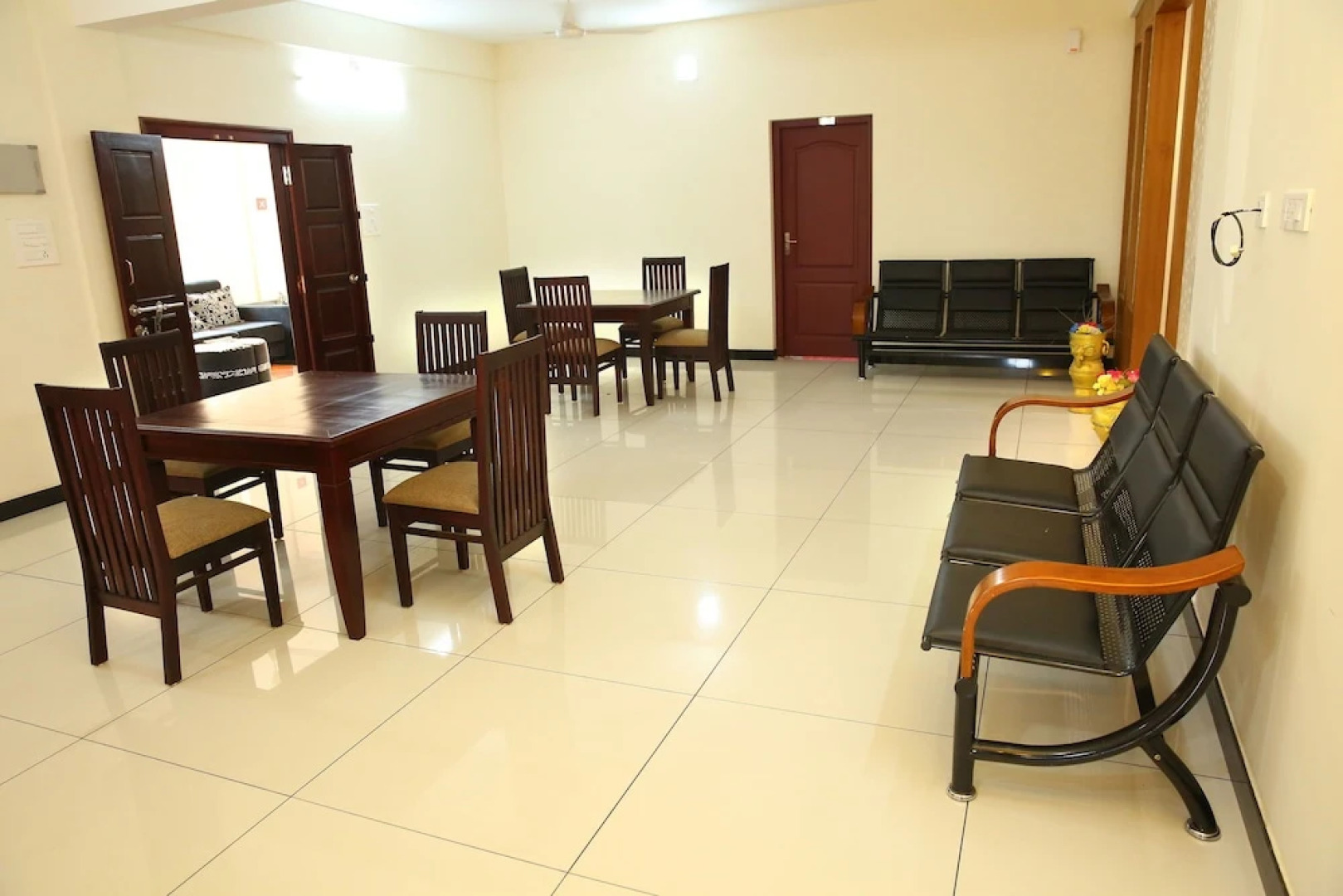 OYO 8897 Resort August Residency