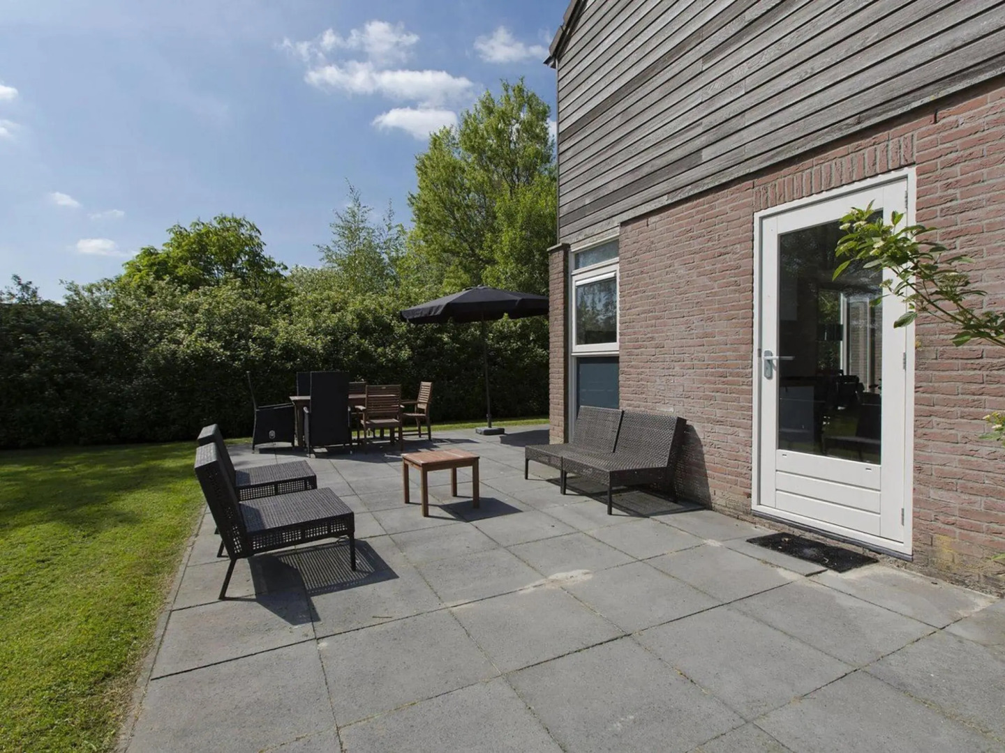 Welcoming Holiday Home in Grou Near River