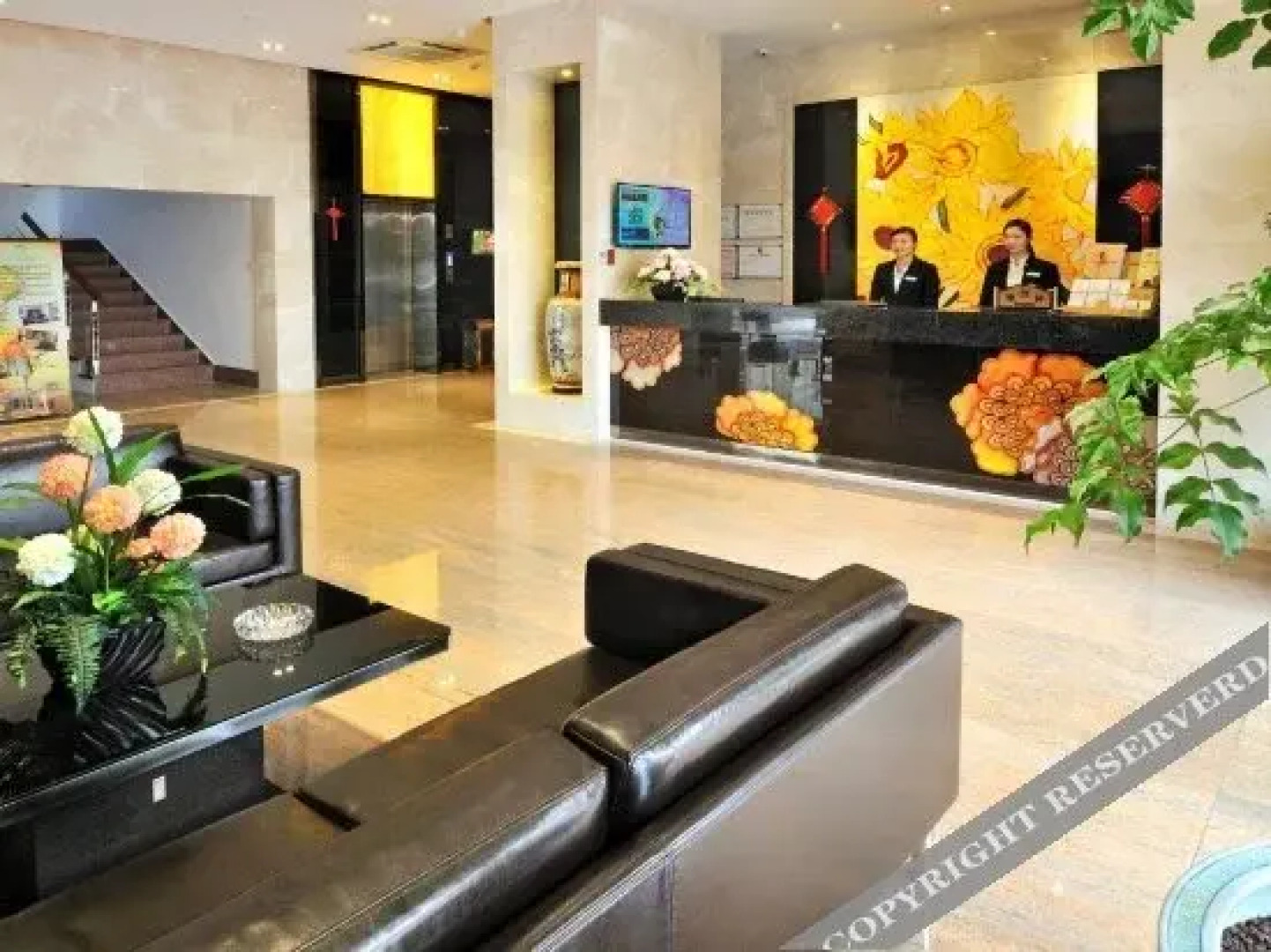 Sunshine Holiday Hotel