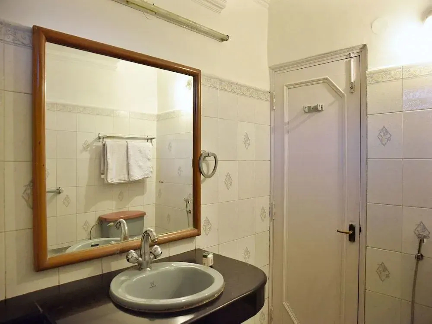 Hotel Swarn Palace by OYO Rooms