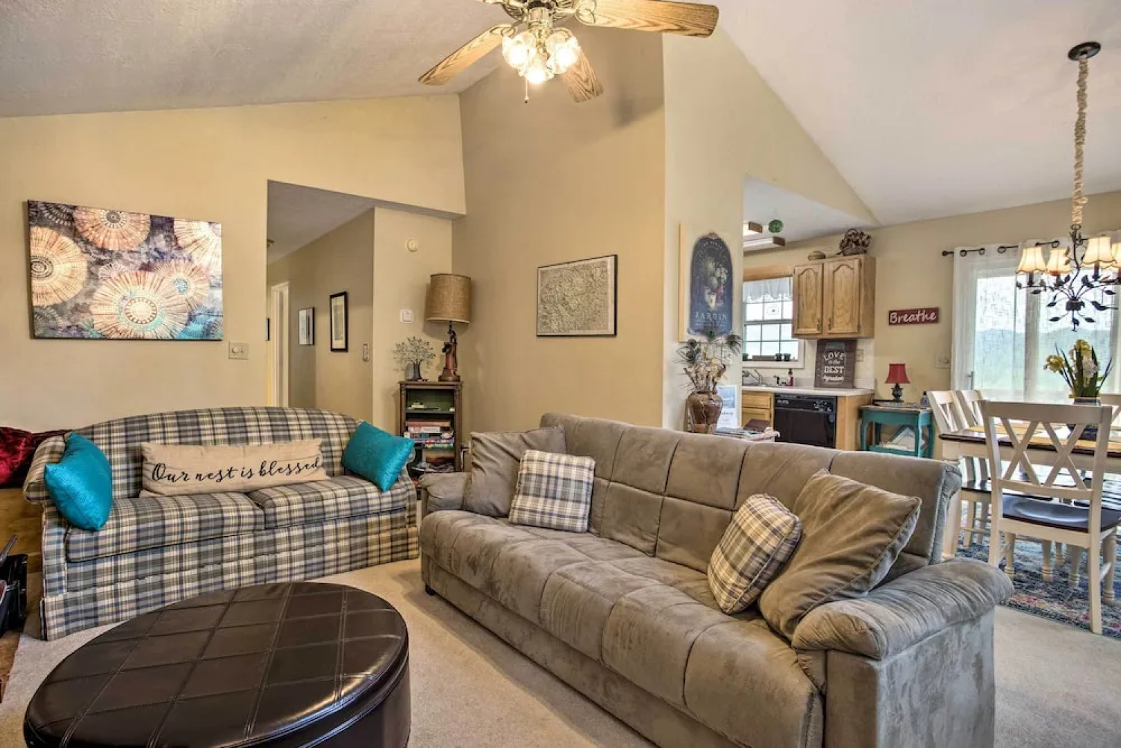 Bring a Pet: Cozy Burnsville Cottage w/ Fire Pit!