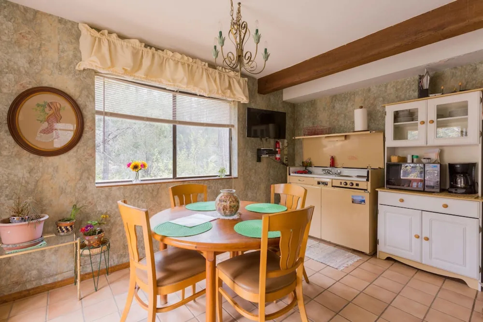 Crown King Cabins Suites and Bunkhouse