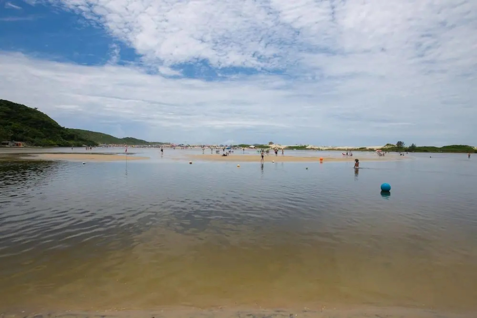 Pé na Areia! Ao Lado do Centrinho da Guarda!