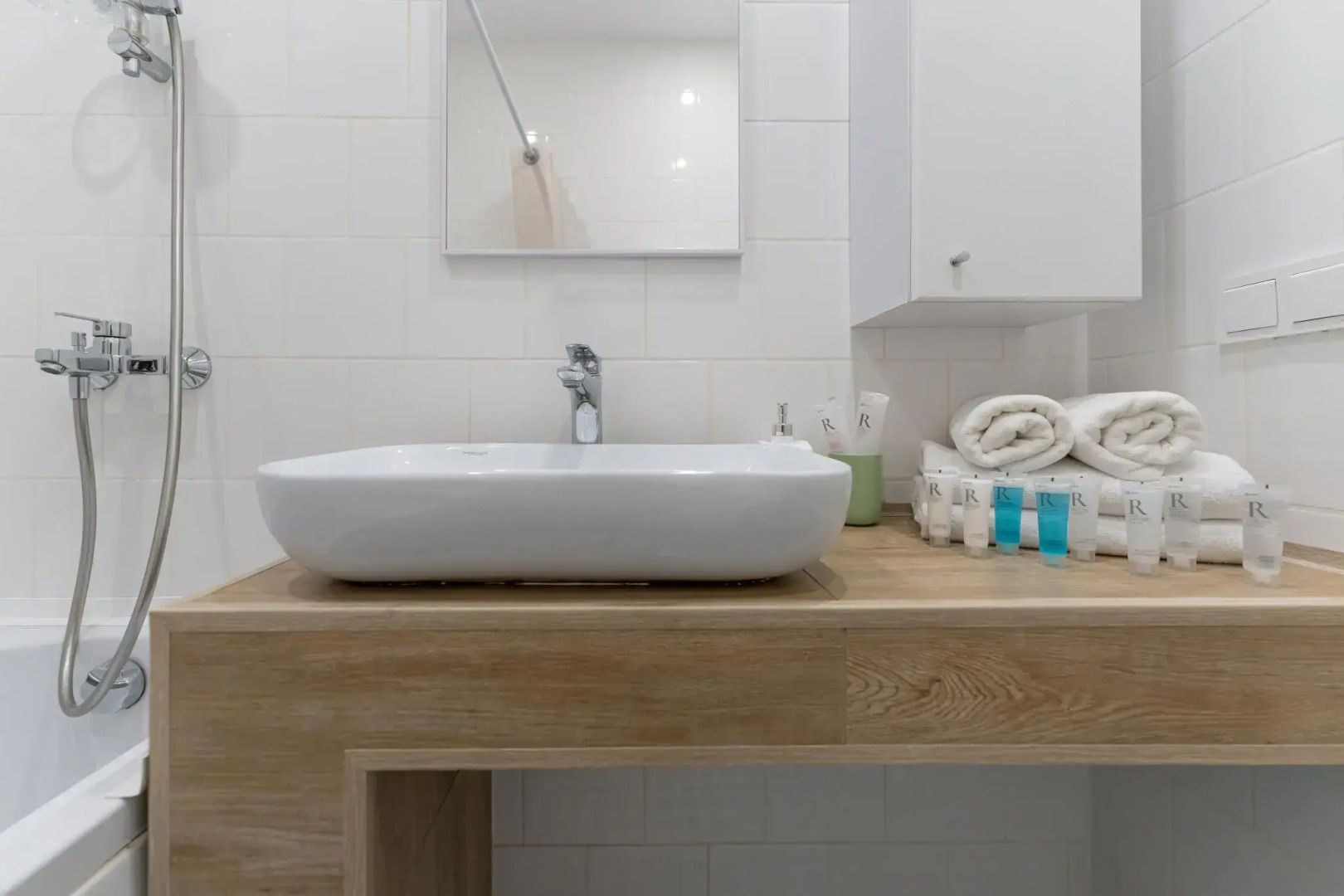 Апартаменты Апарт - Делюкс Легенды Моря в г. Калининград на аллее Знаний д. 5