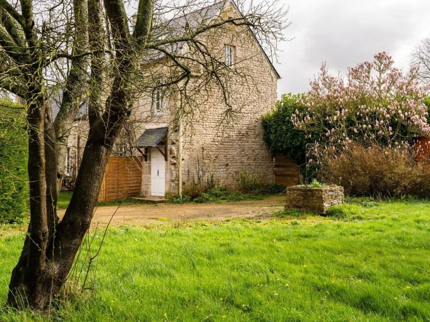 Cosy Holiday Home in Mandeville en Bassin Near Beach