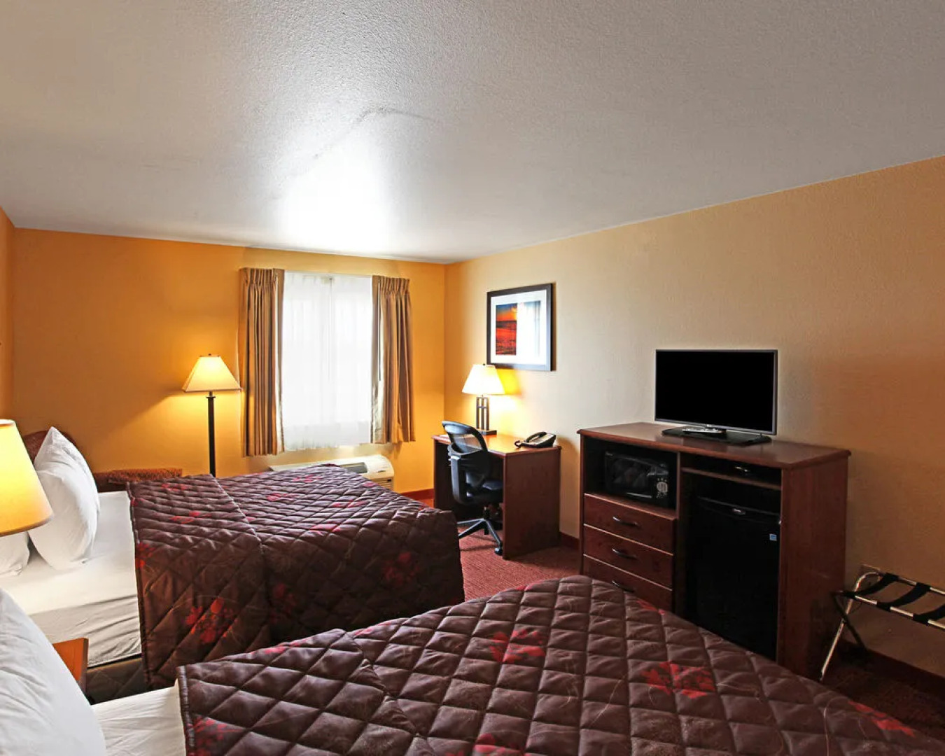 Rodeway Inn & Suites Phillipsburg