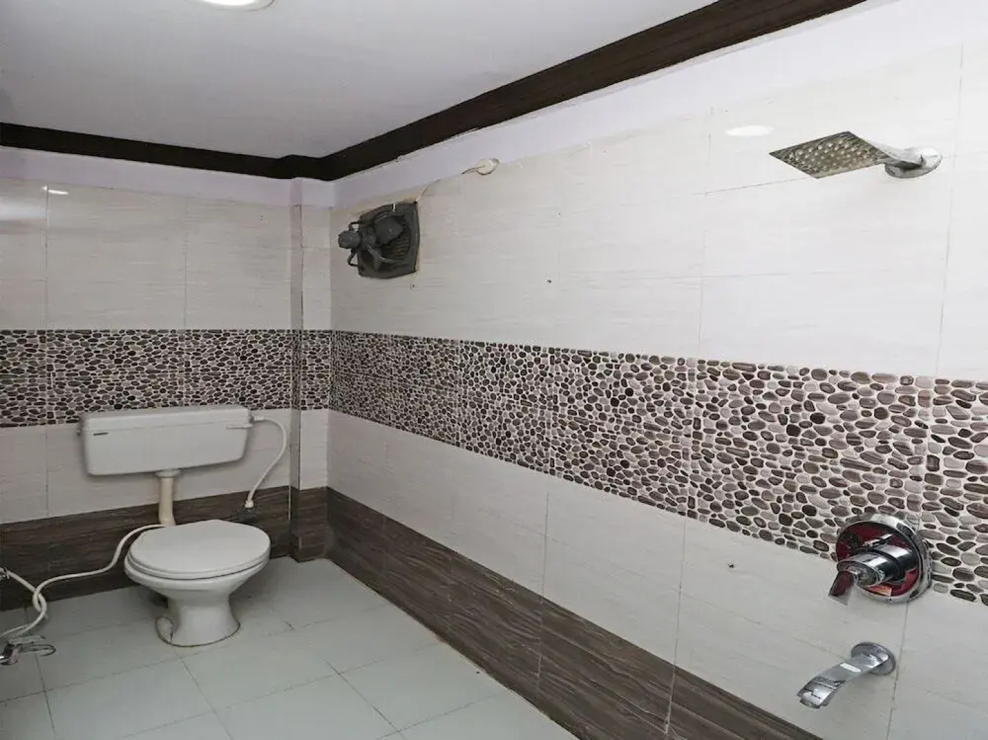 Hotel Mn Galaxy by OYO Rooms