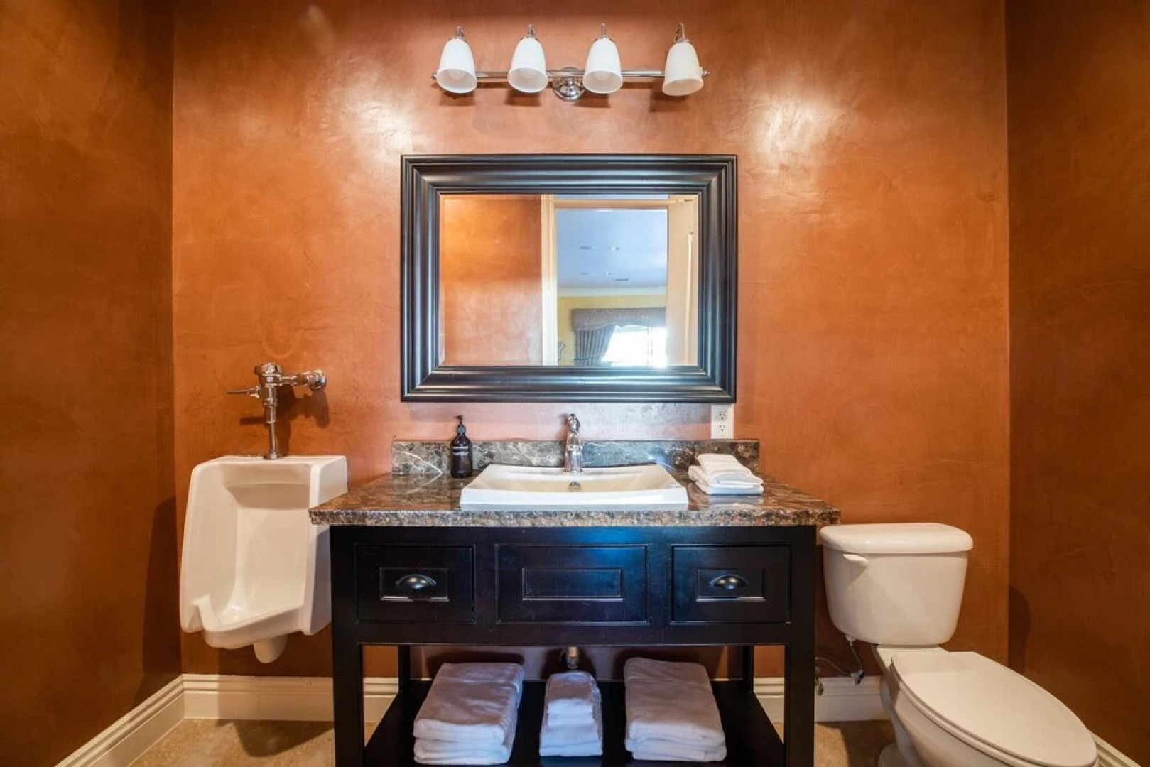 Amarilla - Peaceful Paradise w Pool, Spa & Theatre Room