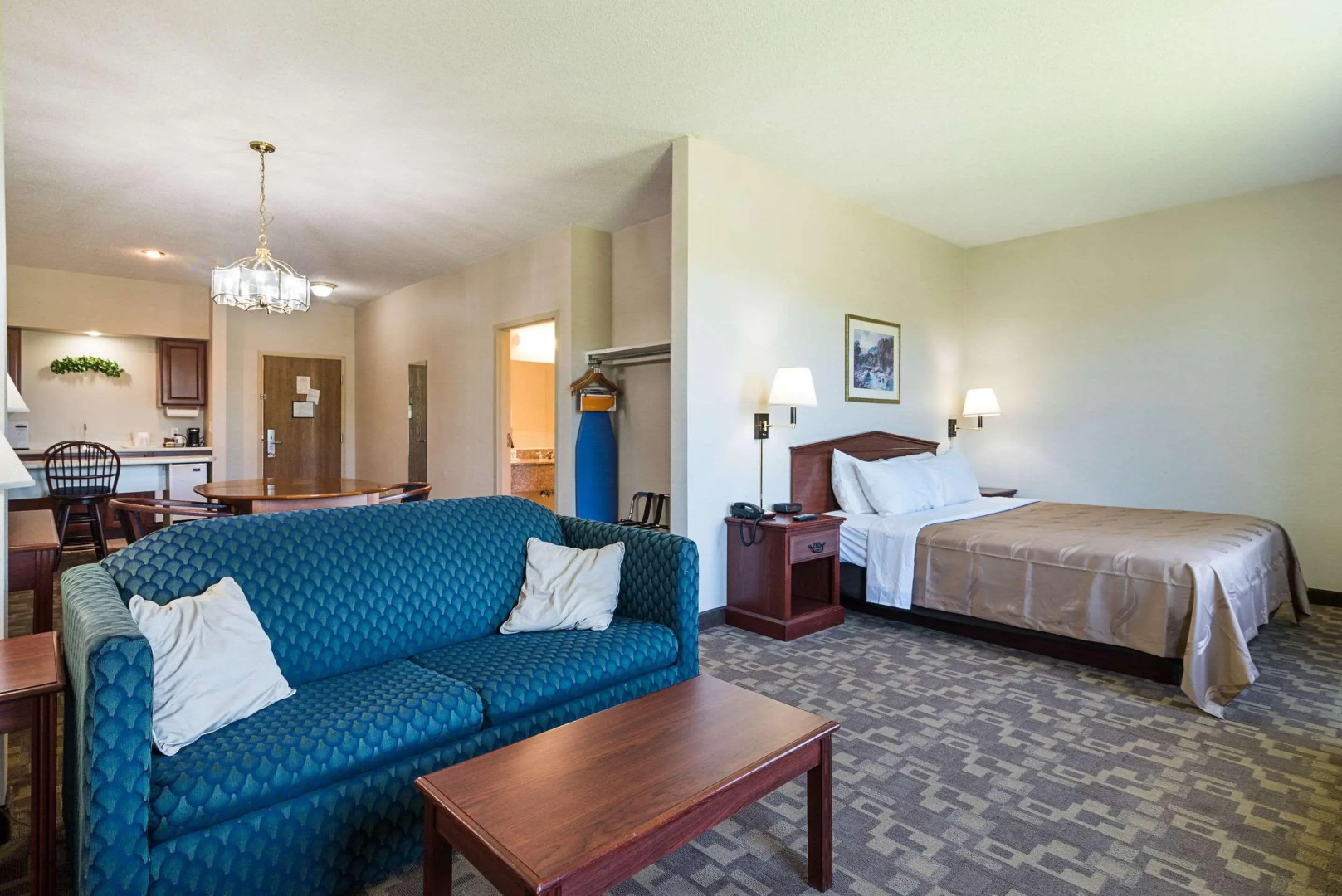 Quality Inn & Suites Schoharie near Howe Caverns