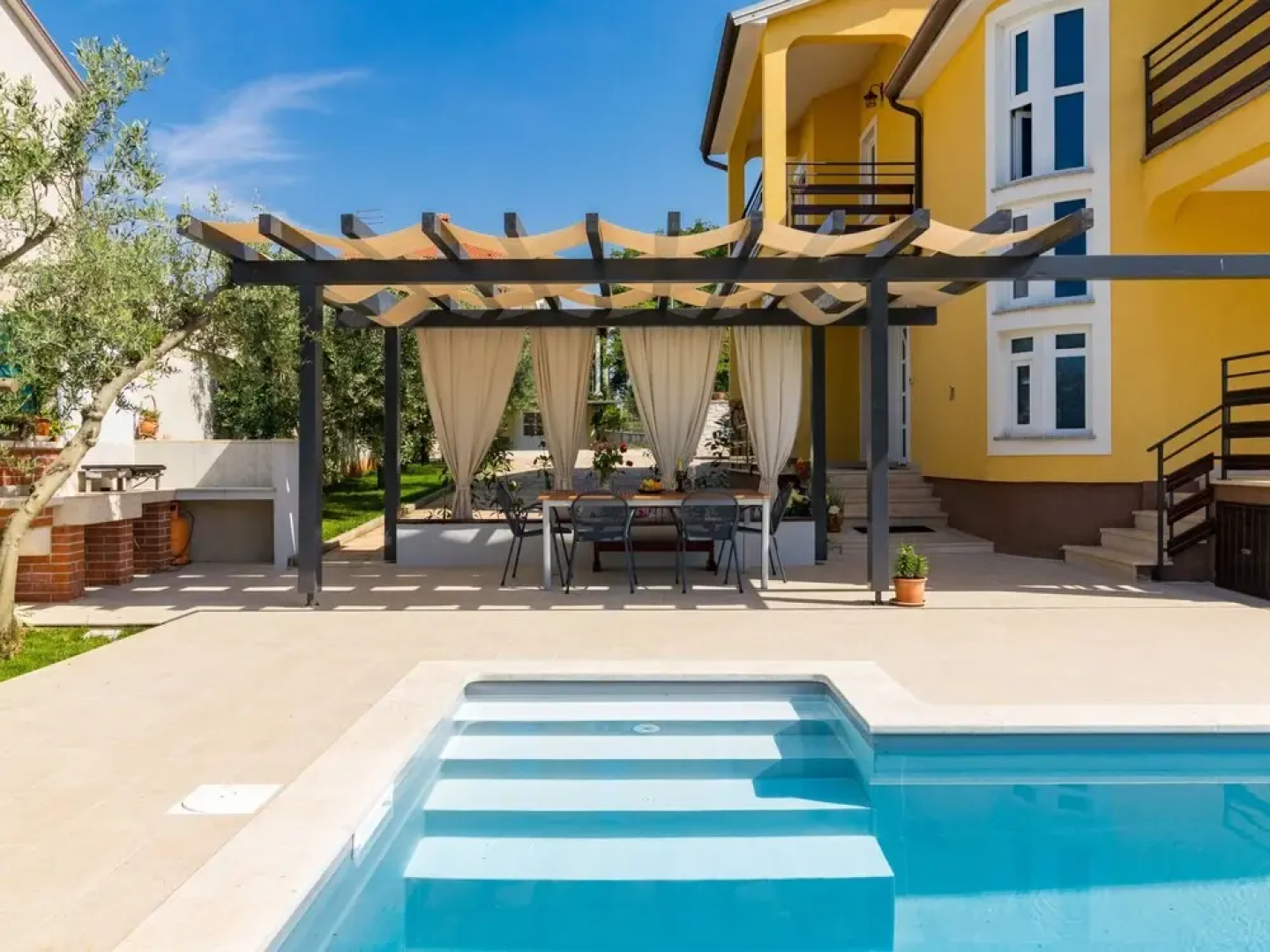 Jadranka Bu Inija in Bu Inija