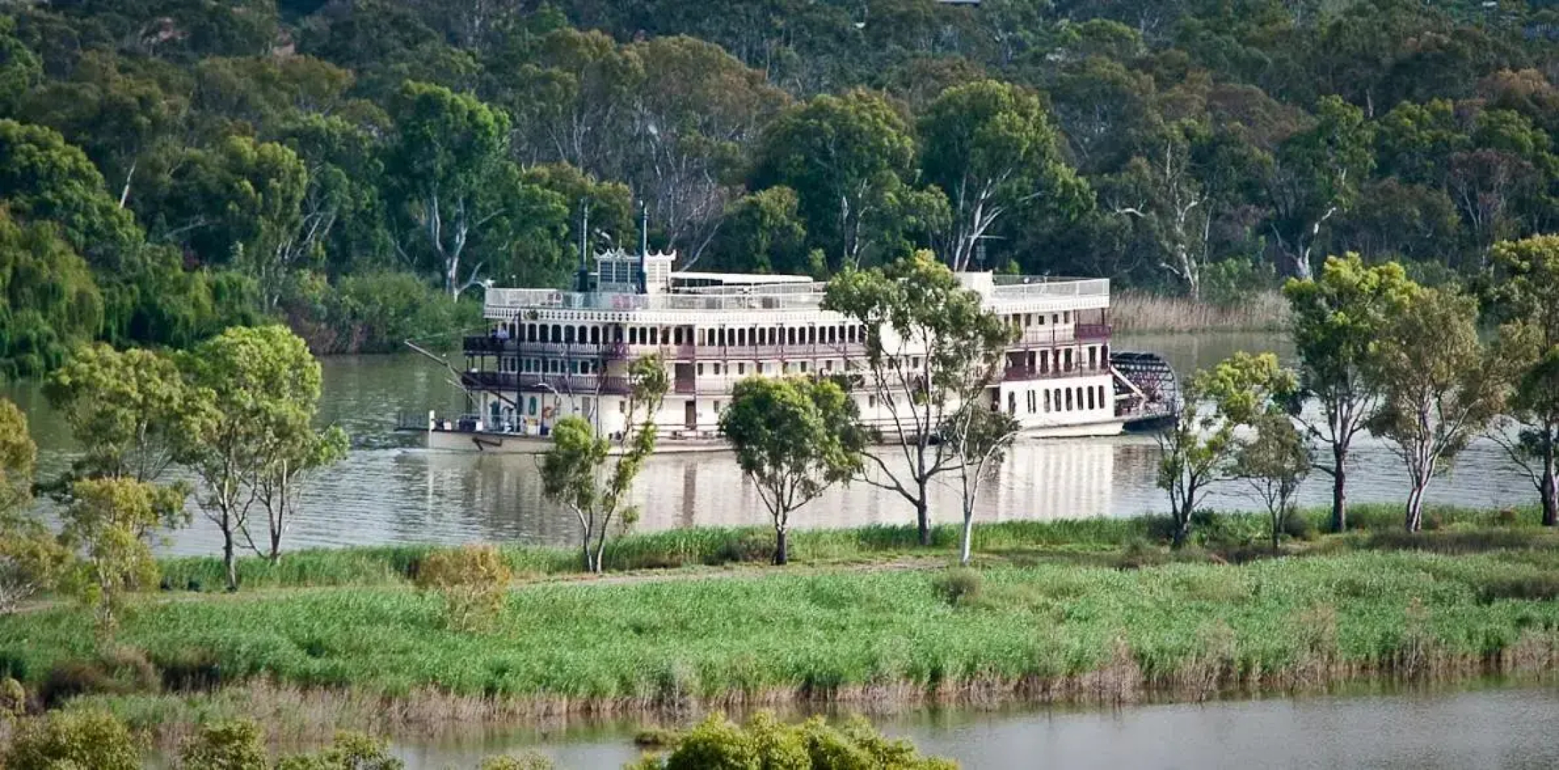 Romantic Getaways at Riverview Rise Retreats