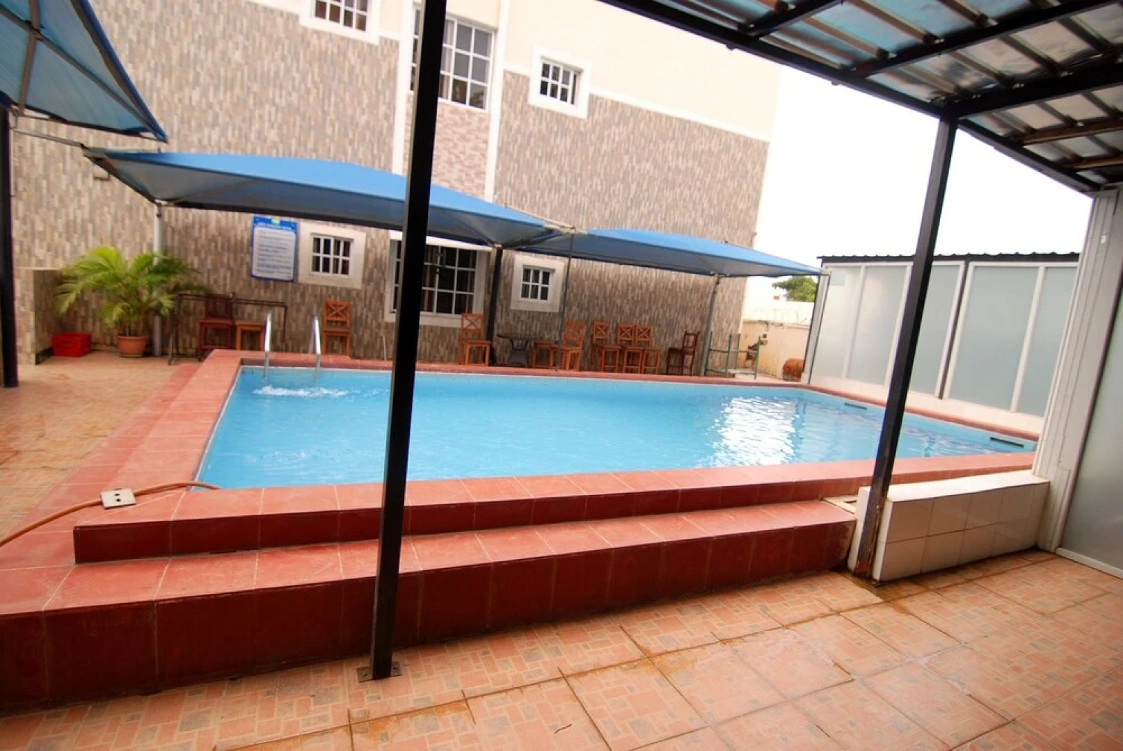 Lake Crescent Hotel & Suites