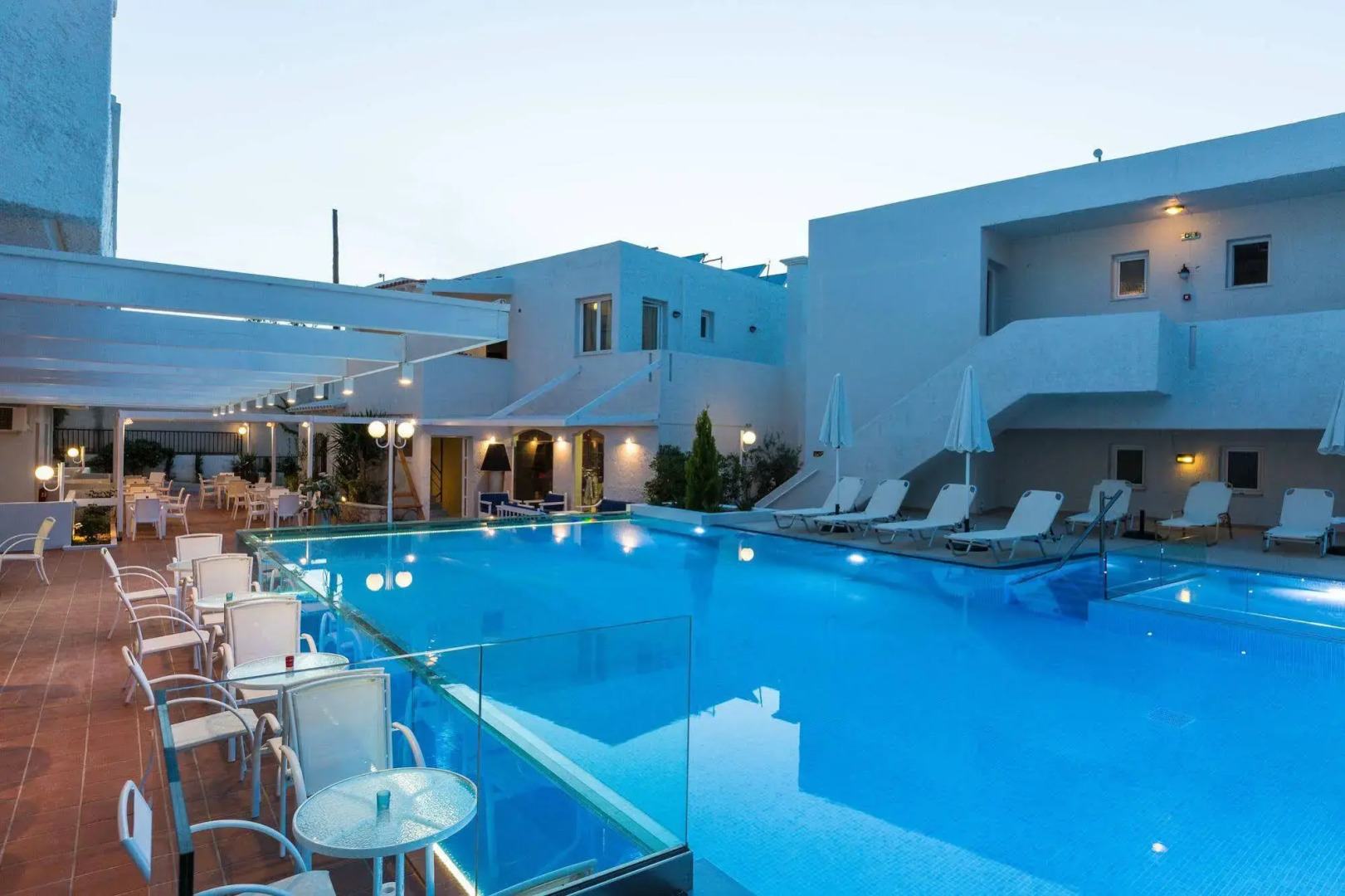 Castello Bianco Aparthotel