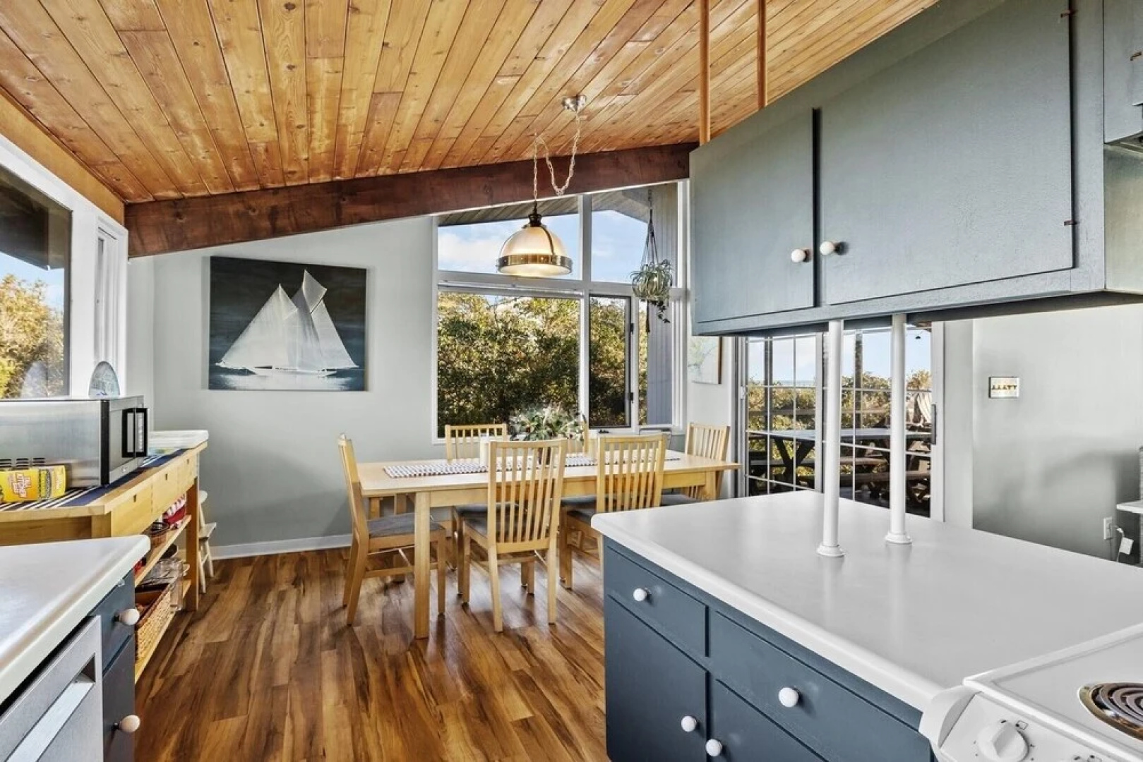 Heckman House 5 Bedroom Home by Redawning