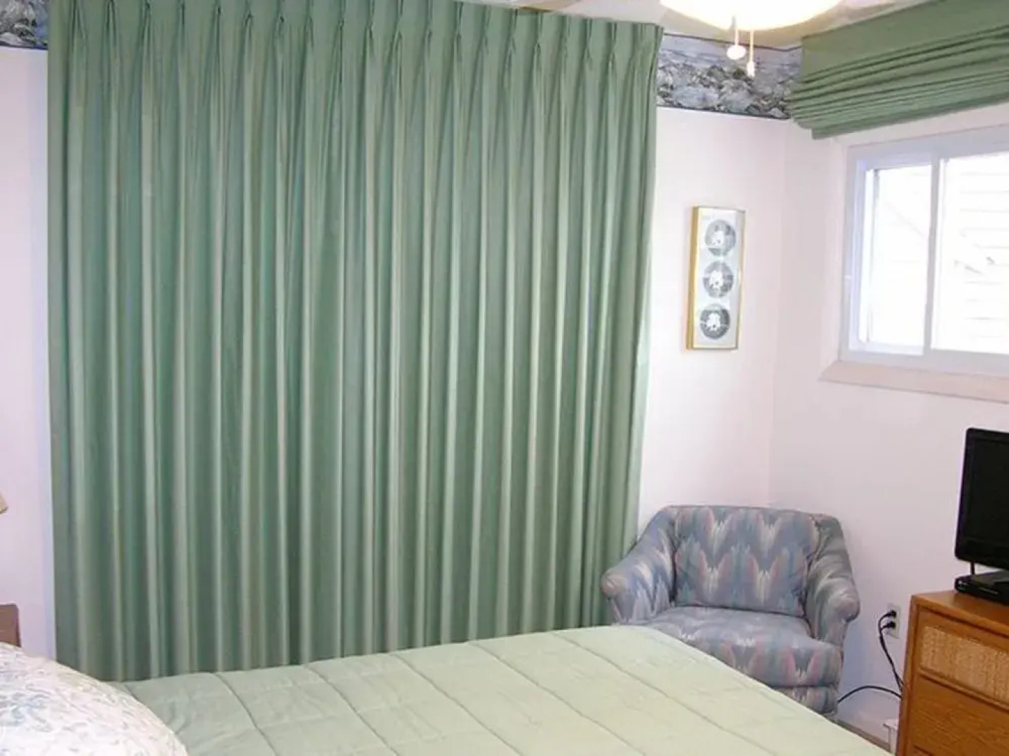 Harbour Island 31E by RedAwning