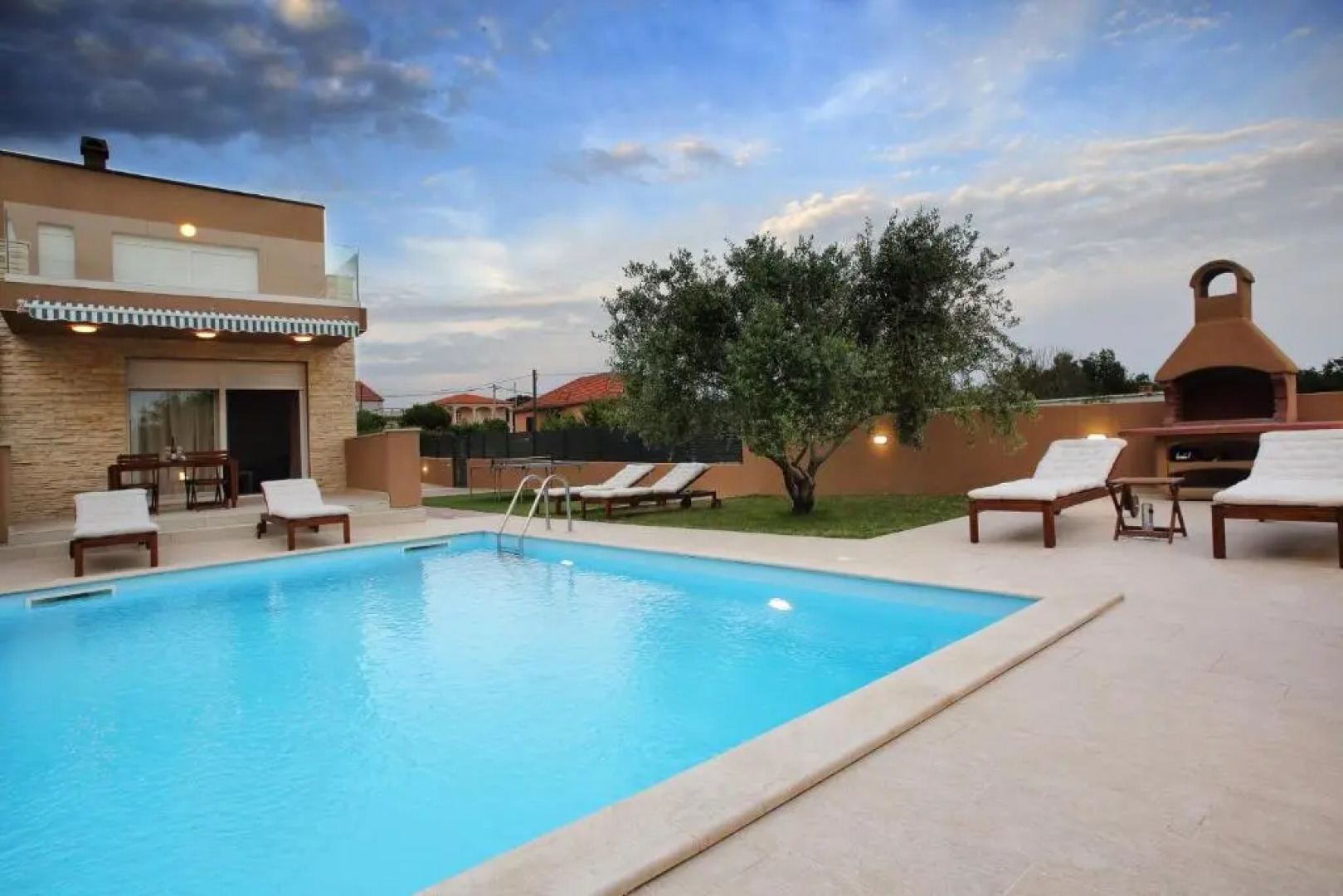 Beautiful Villa L&T 1 Nin