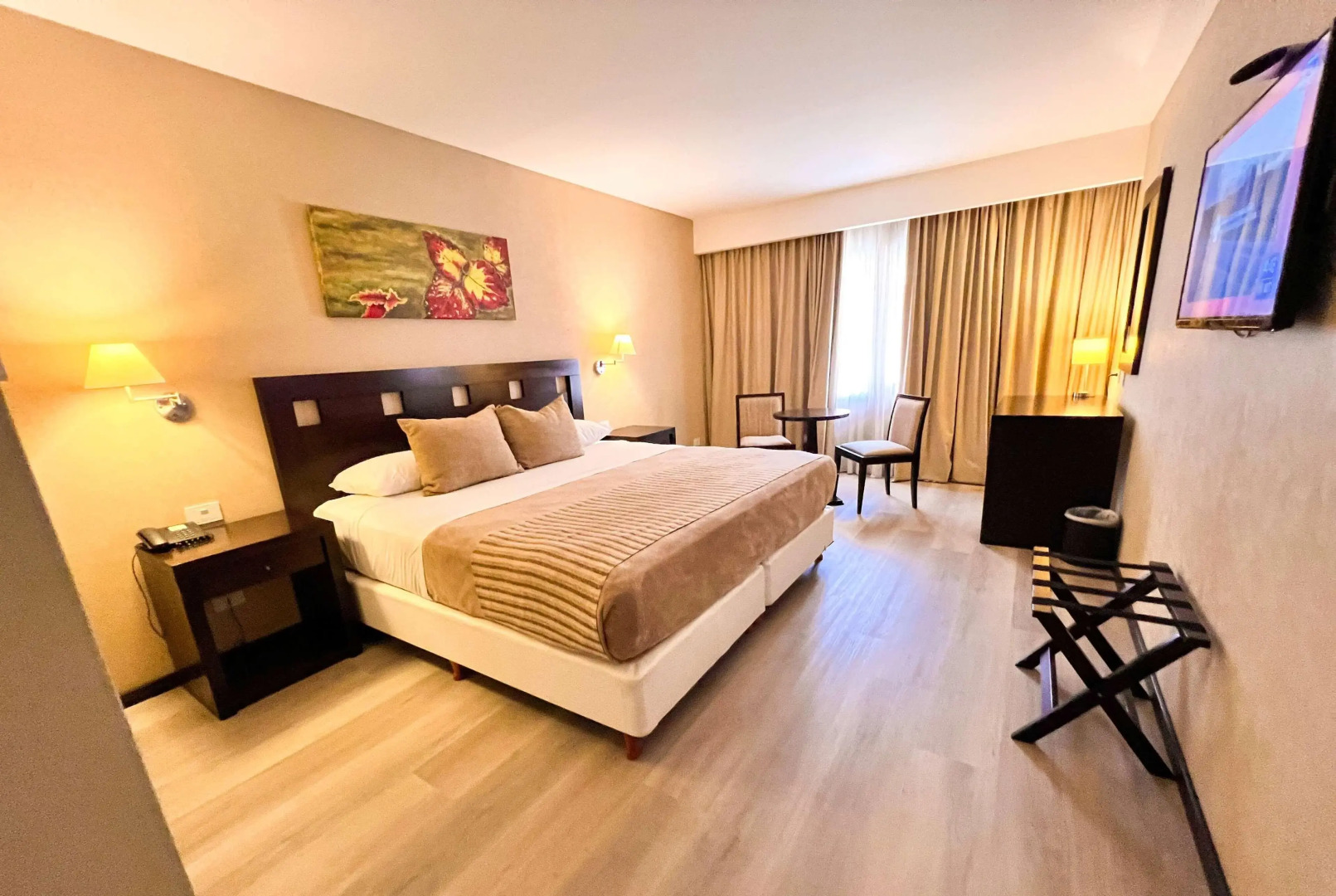 Howard Johnson by Wyndham Funes