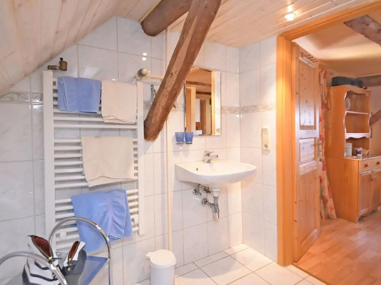 Small Apartment in Bad Tabarz in Thuringia With use of Garden and Pool