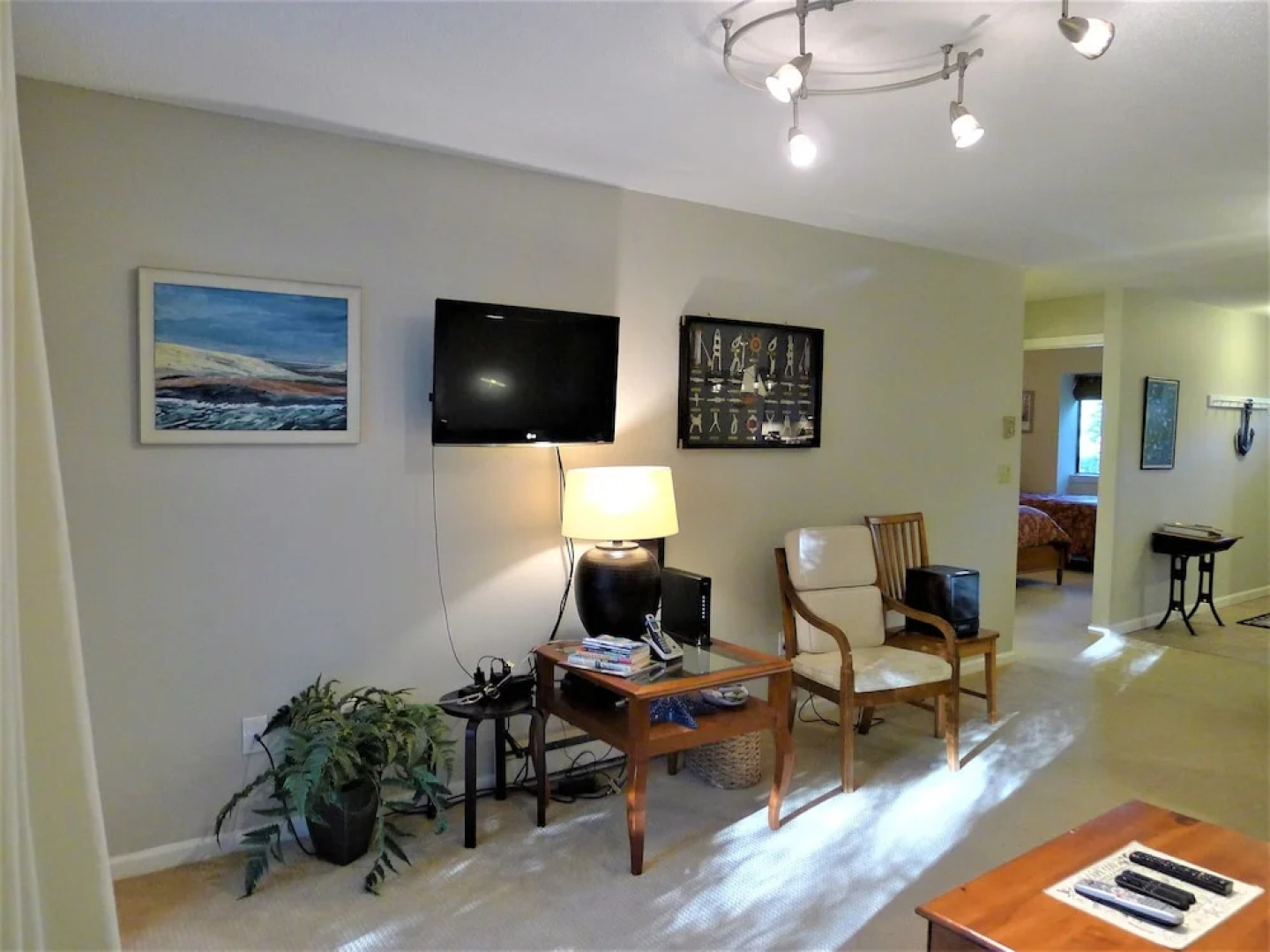 87 Chilton - 2 Bedroom Condo