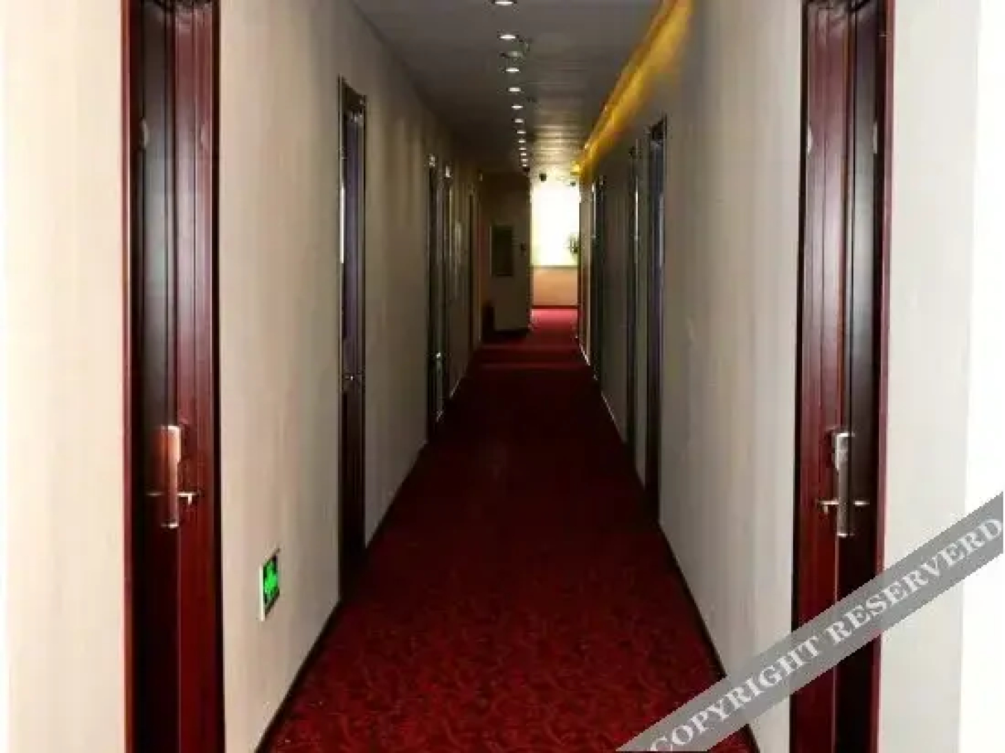 Qitaihe Xinfuyuan Business Hotel