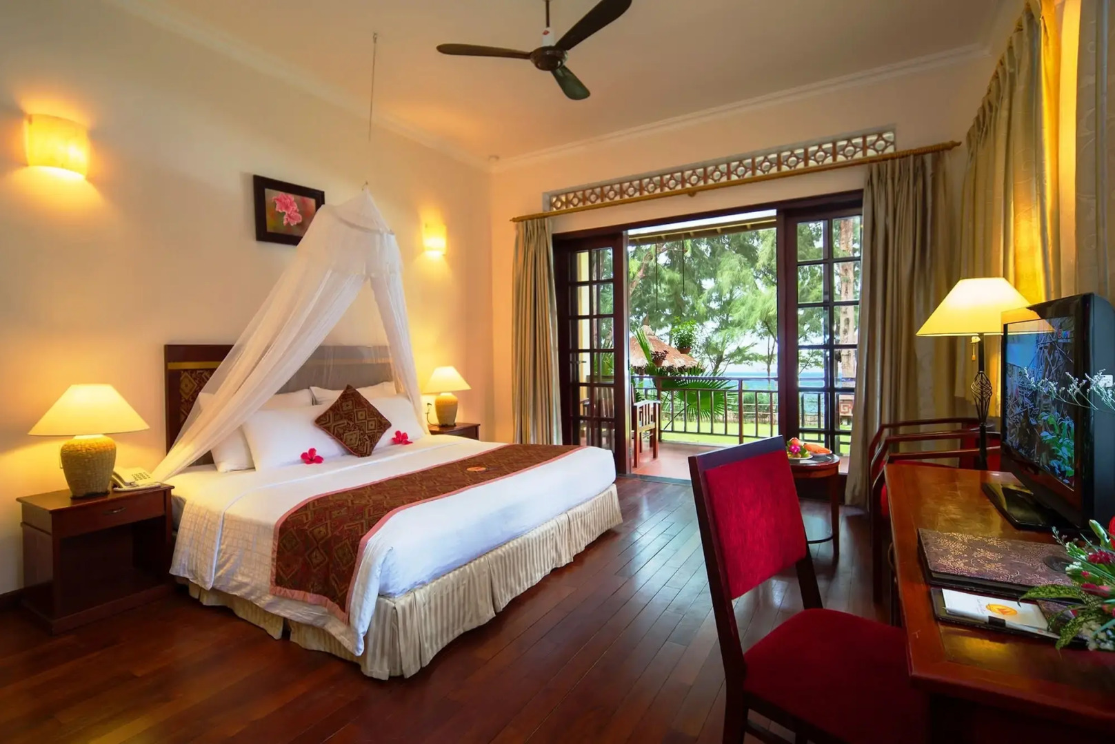 Sunny Beach Resort and Spa