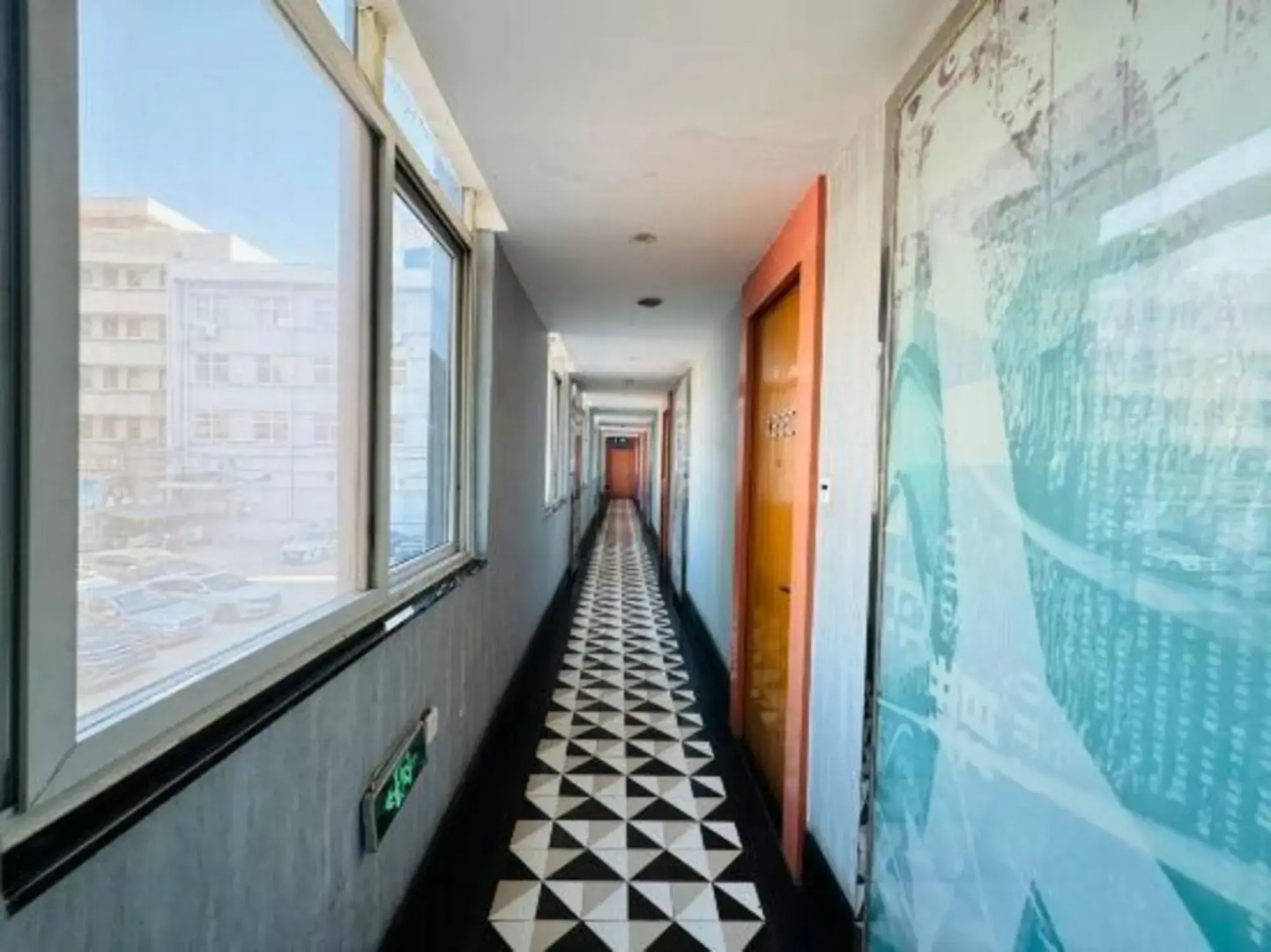 Diamond Fashion Hotel(Hebi changfeng road)