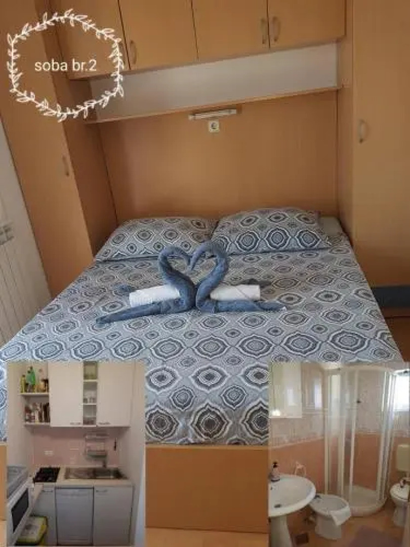 Apartments & Rooms Villa Adamović