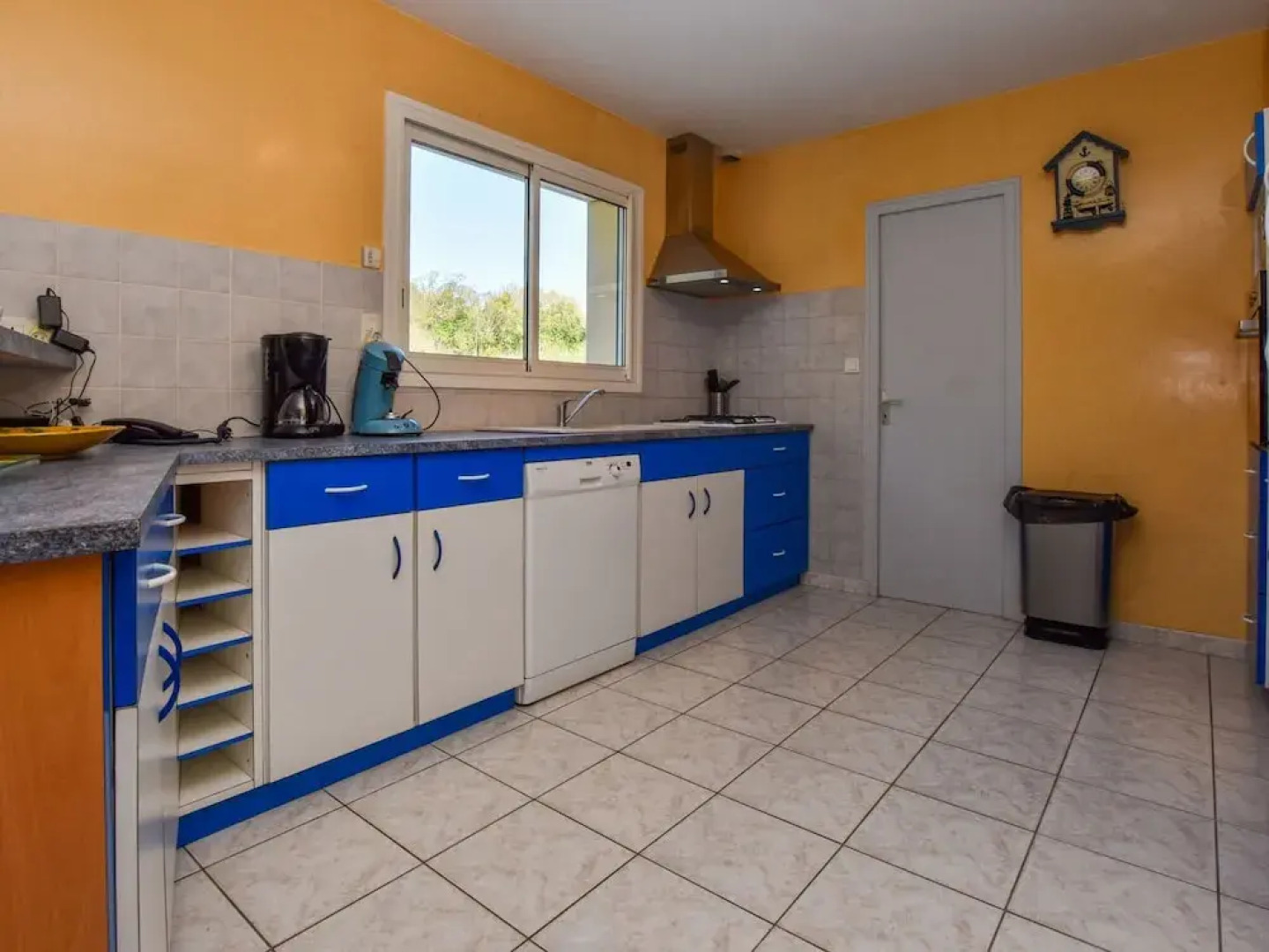 Beautiful Holiday Home With Large Garden in Brittany 1 km From the Beach