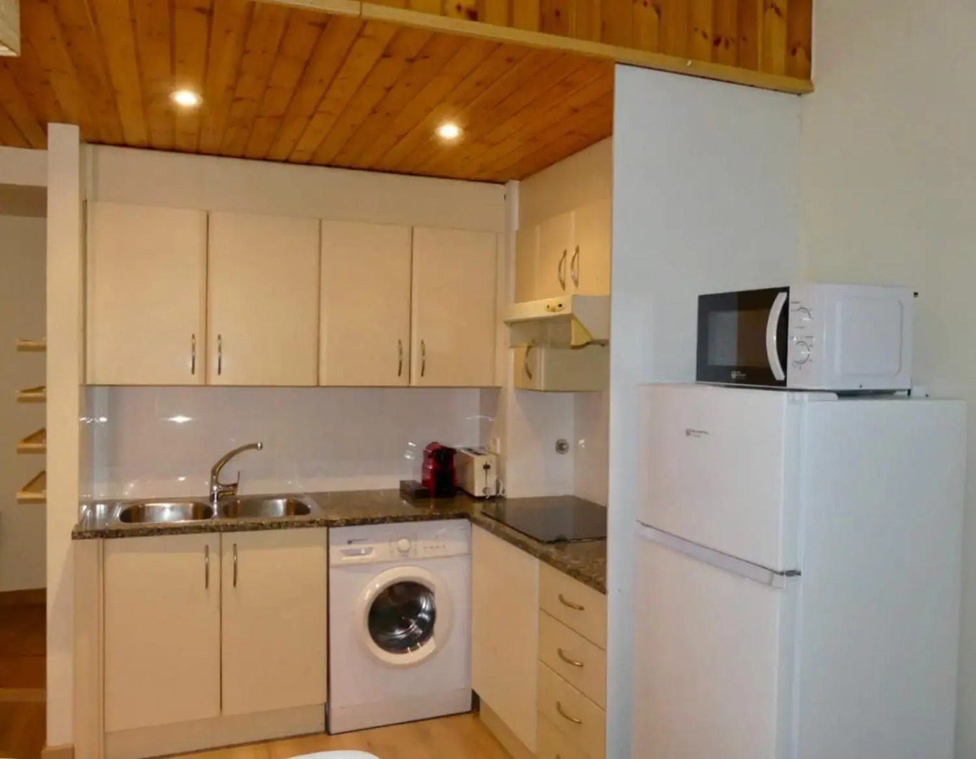 DÚPLEX Acollidor al Centre de Vic APTGARBI