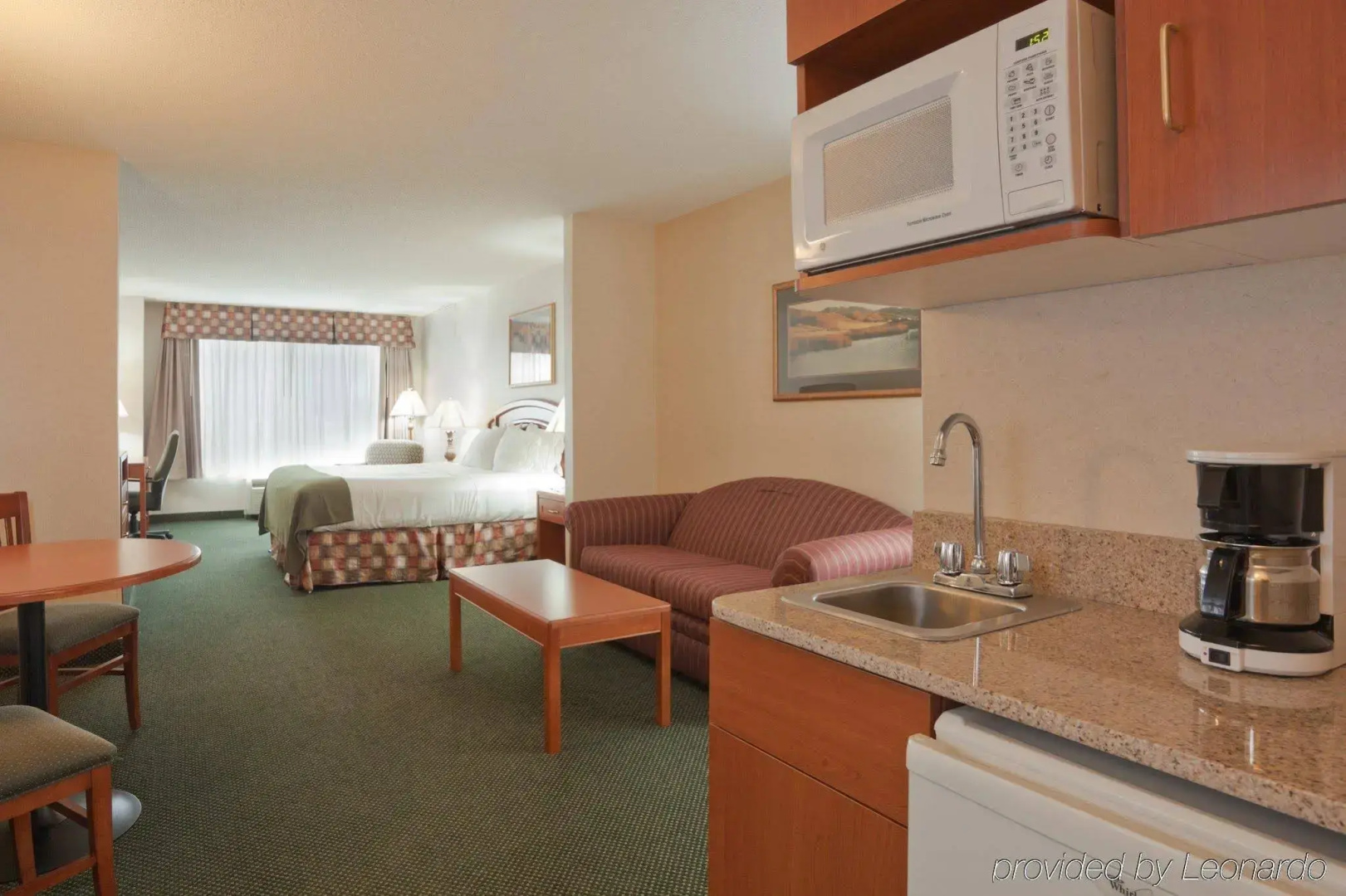 Holiday Inn Express & Suites Montpelier by IHG
