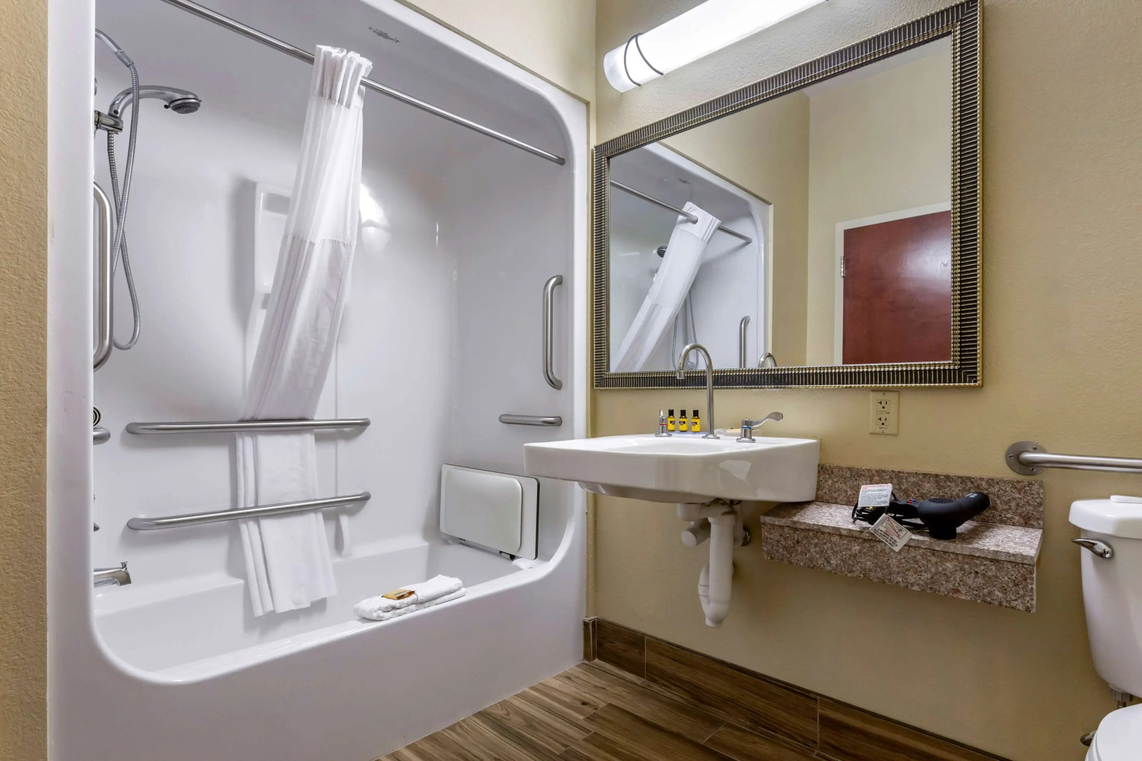 Best Western Plus Springfield Airport Inn