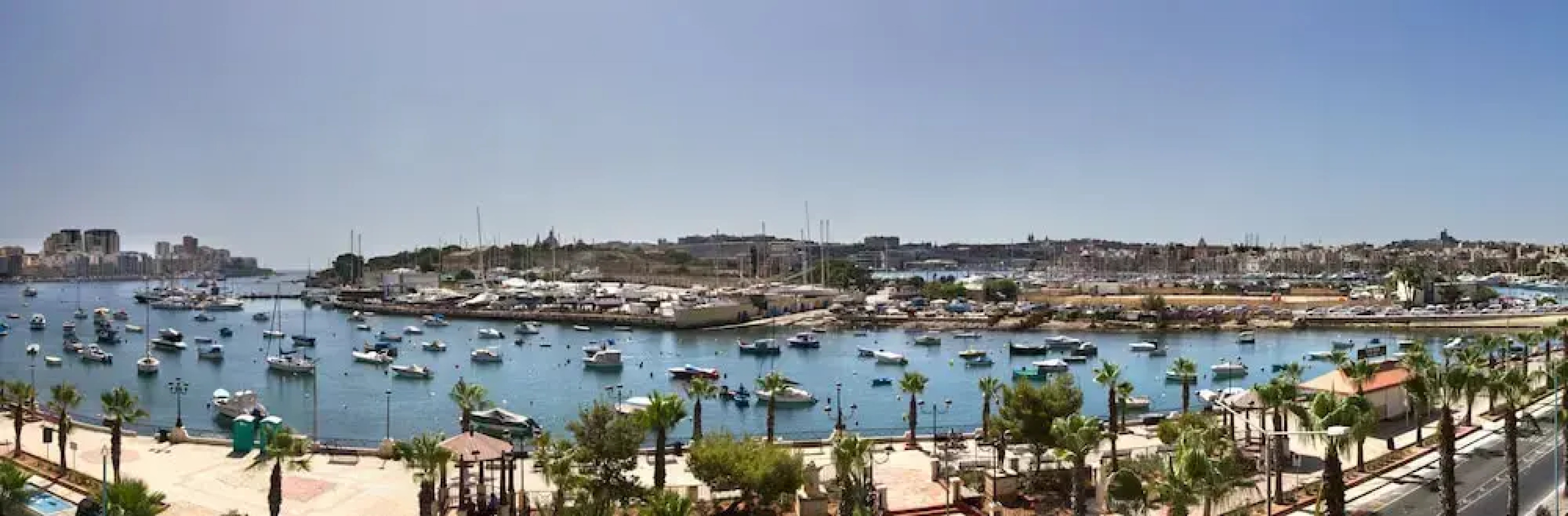 Blubay Apartments by ST Hotel