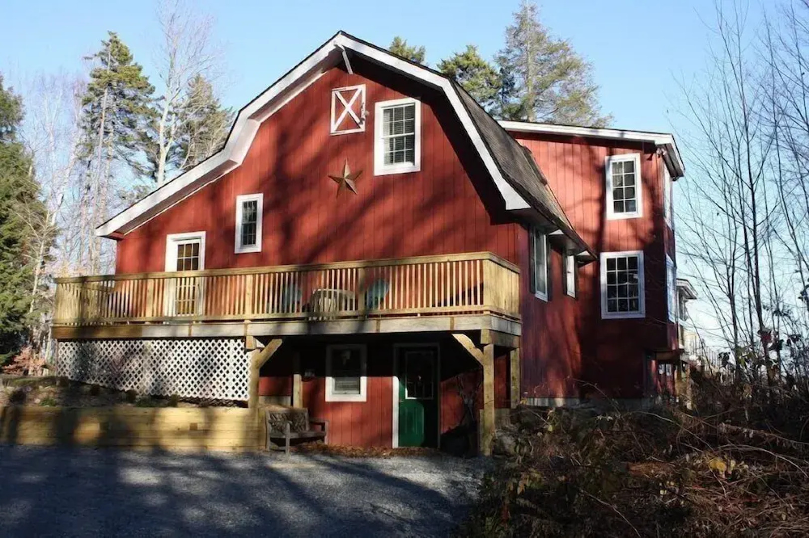 Unique Barn-style 3 Br Private 3 Bedroom Home