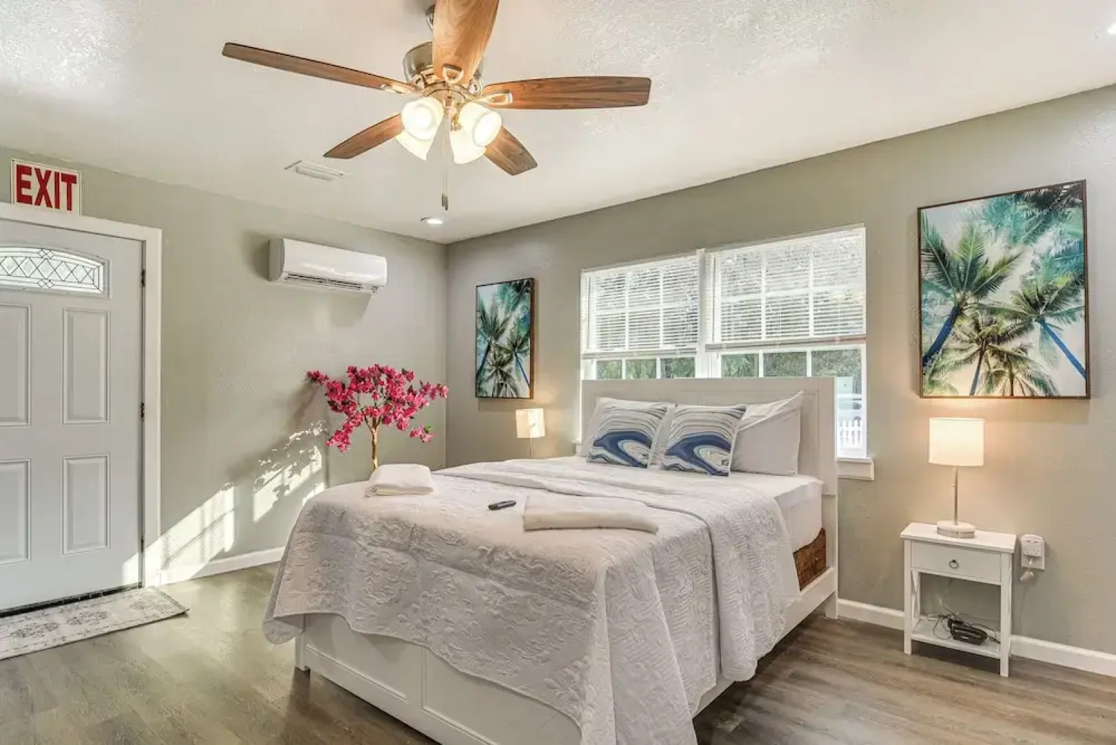 6 Mi to Busch Gardens: Family & Pet Friendly Home