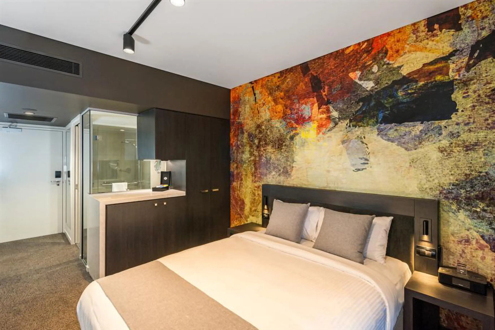 Kennigo Hotel Brisbane, Independent Collection by EVT