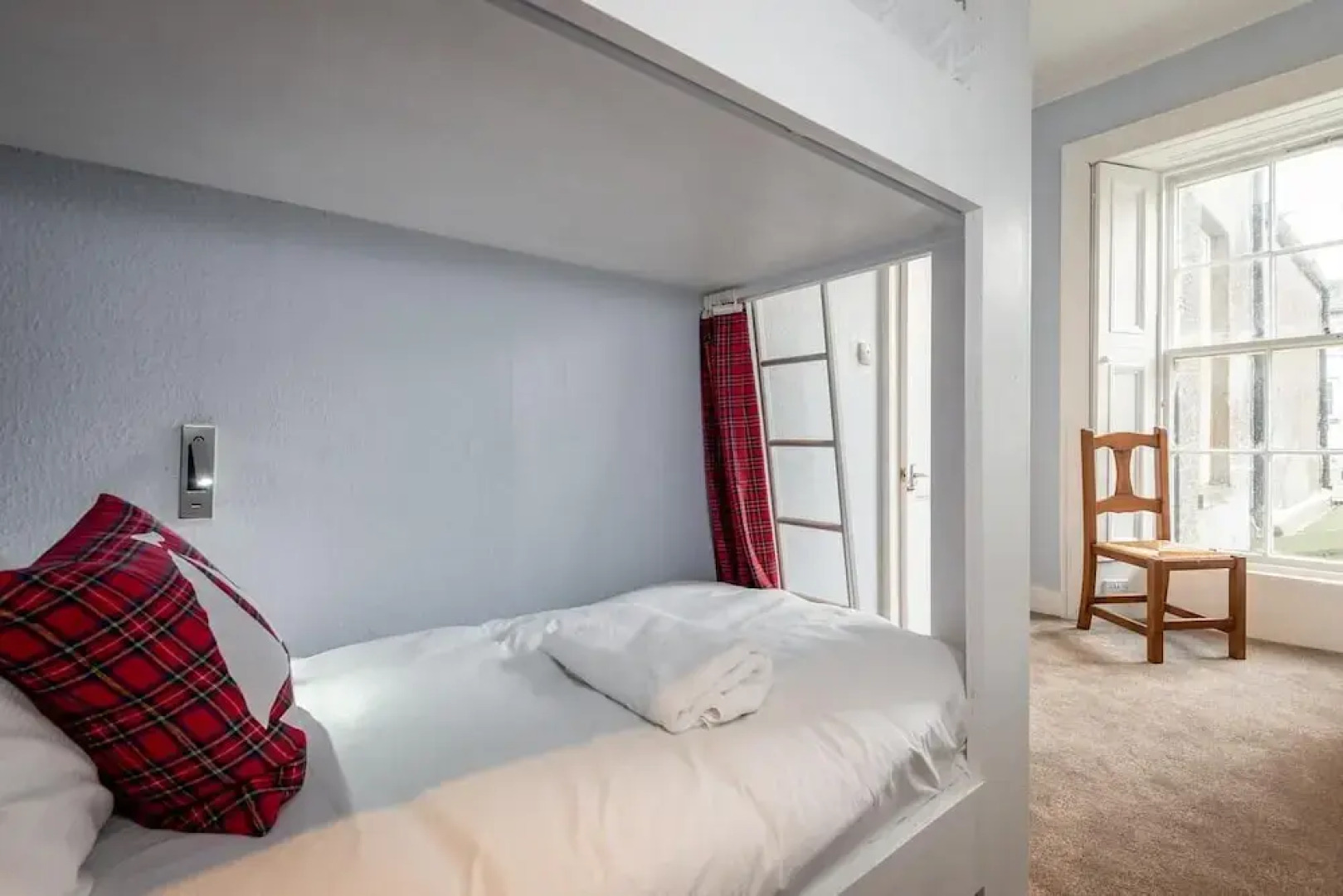 Market Street Apartment Sleeps 6