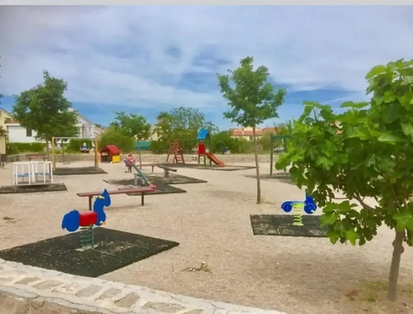 Apartment With 2 Bedrooms in Porat, With Wonderful sea View, Enclosed