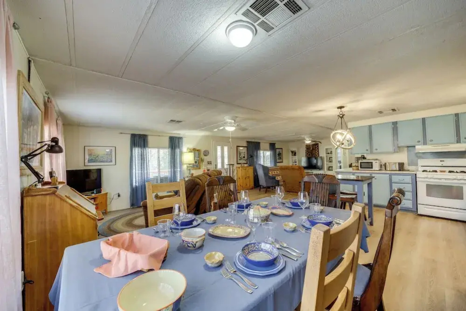 Near Hiking & Wineries: Charming Camp Verde Home!