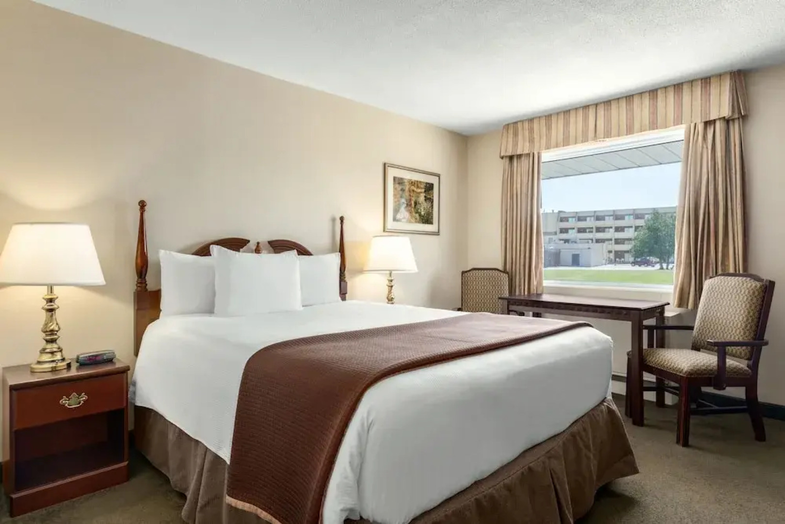 Travelodge Kingston LaSalle Hotel