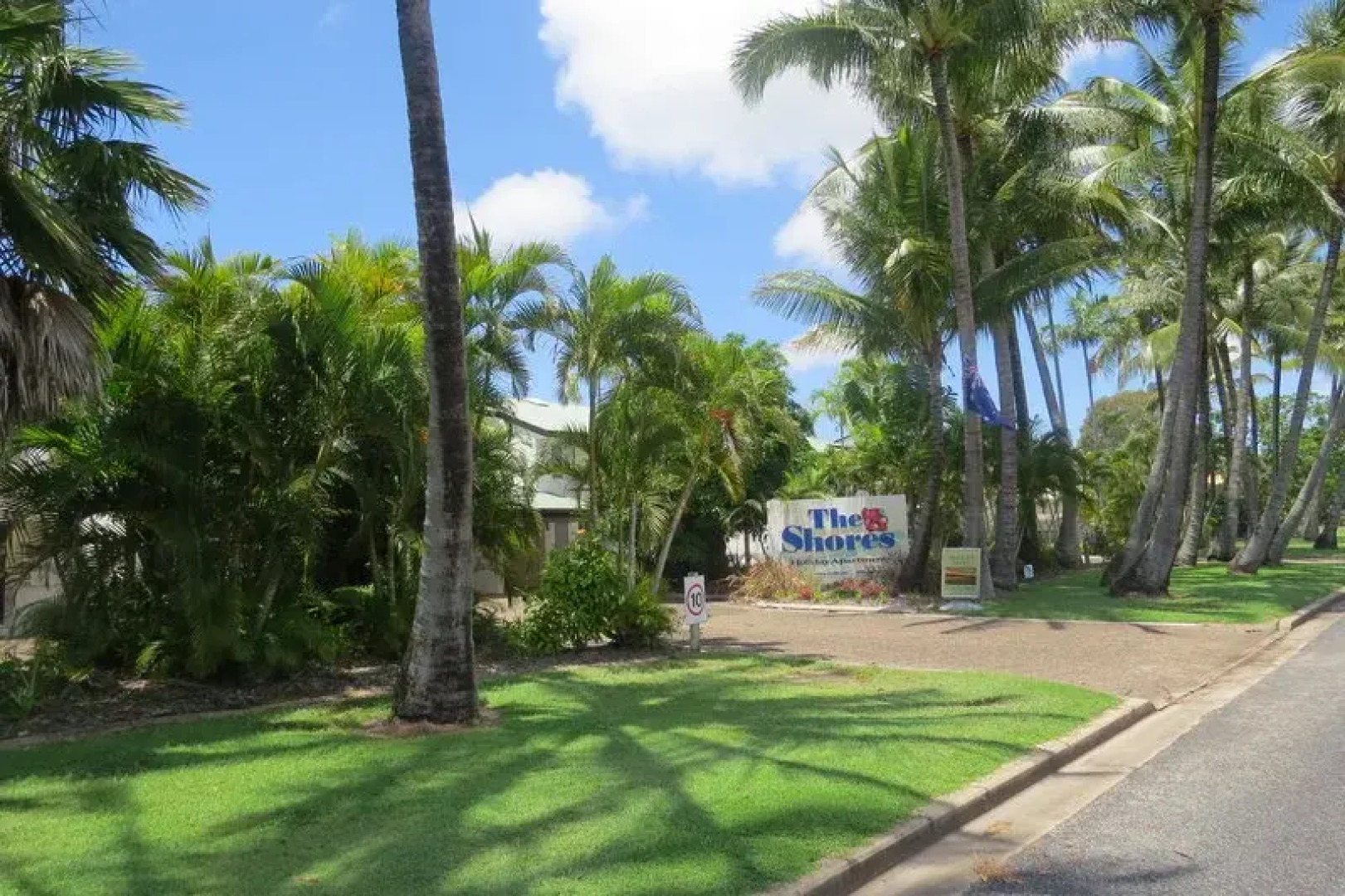 The Shores Holiday Apartments