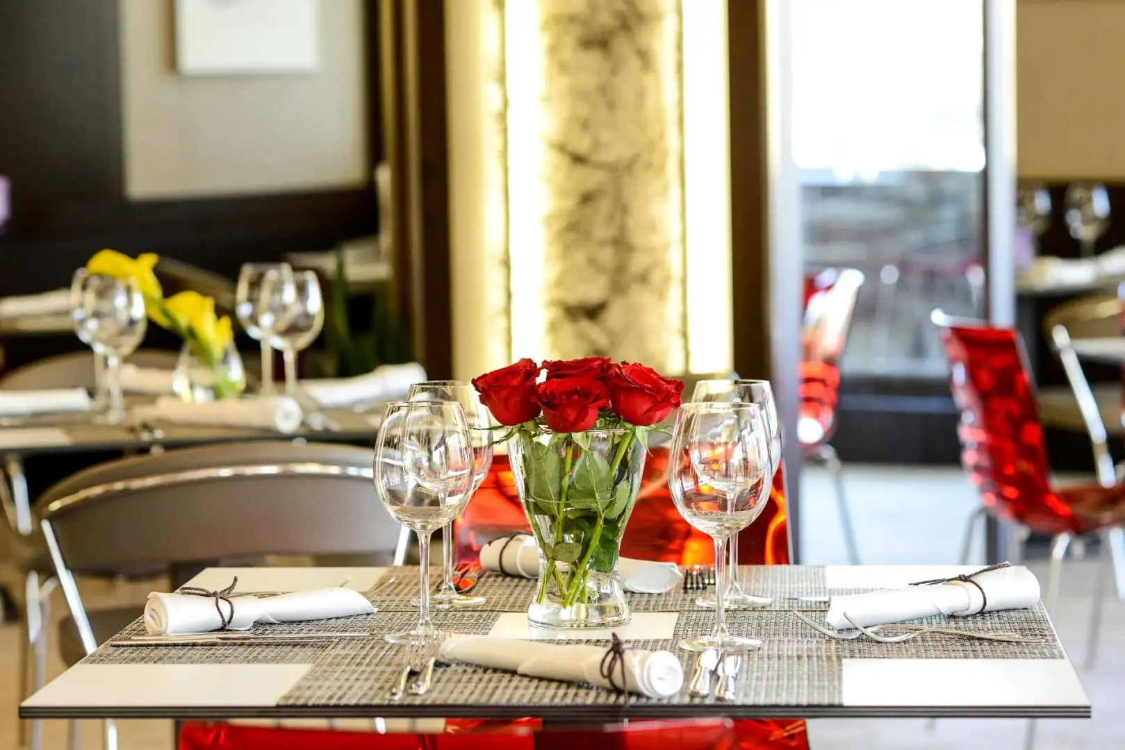 Rosslyn Central Park Hotel