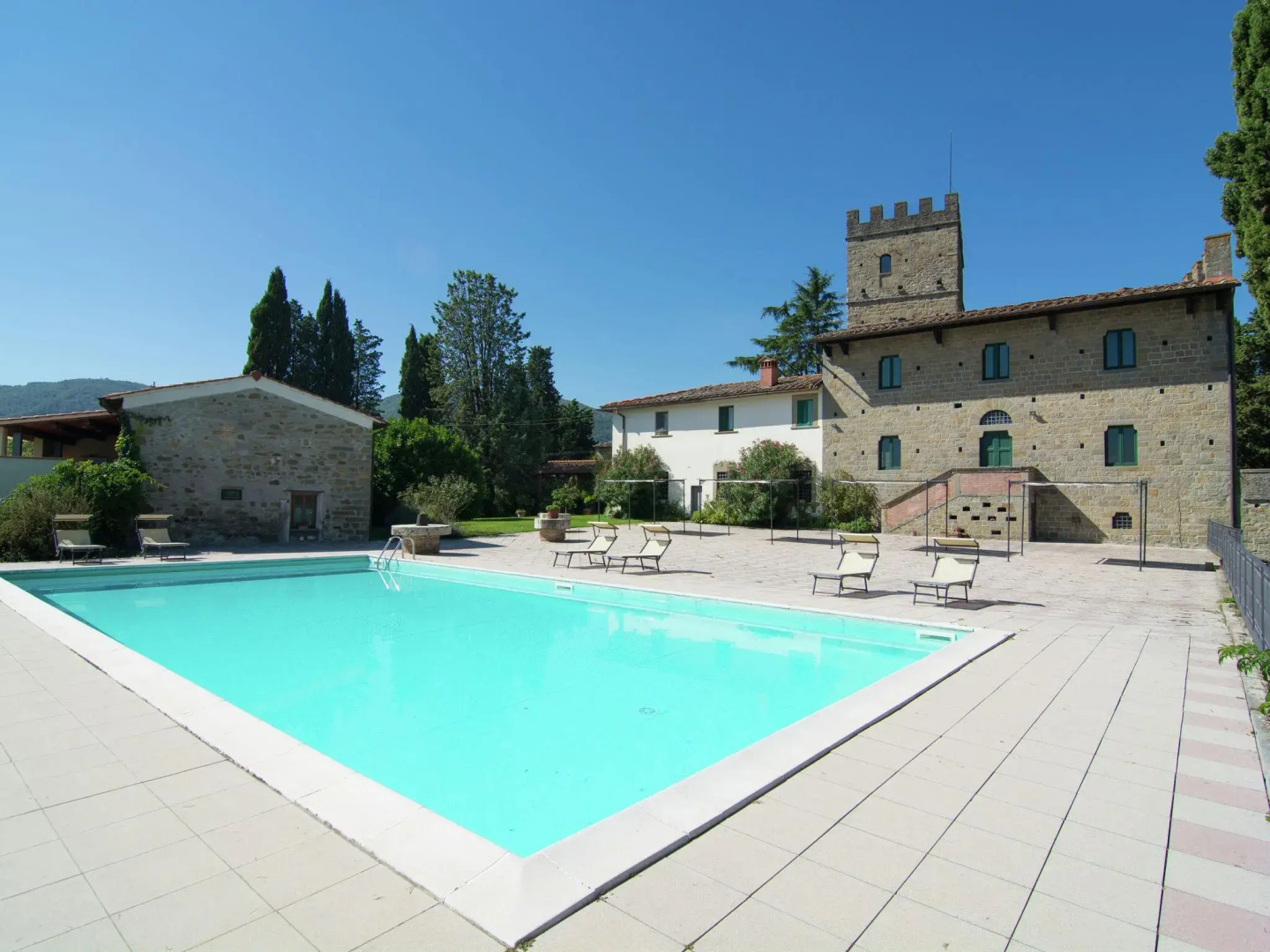 Scenic Stay Near Florence