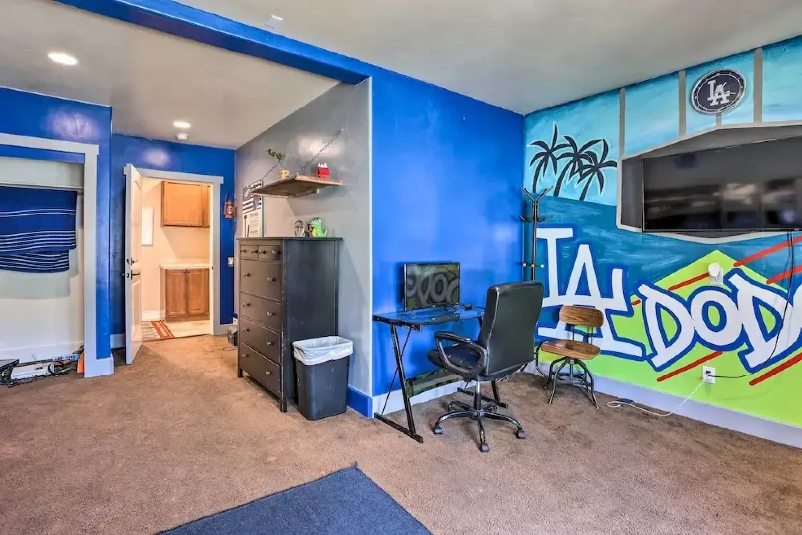 Lovely Lake Arrowhead Home w/ Private Hot Tub