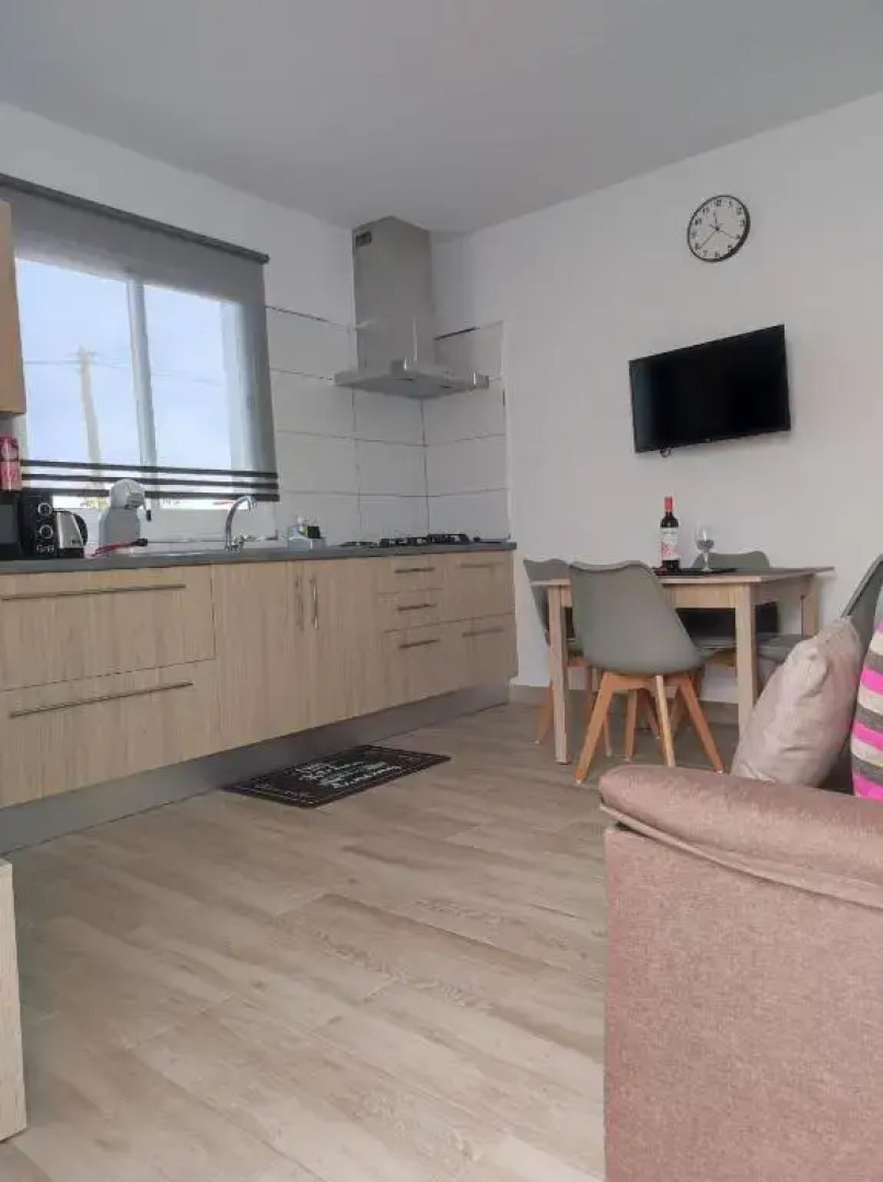 CASA PIRÁMIDE 3. Terraza WiFi y Parking Privado